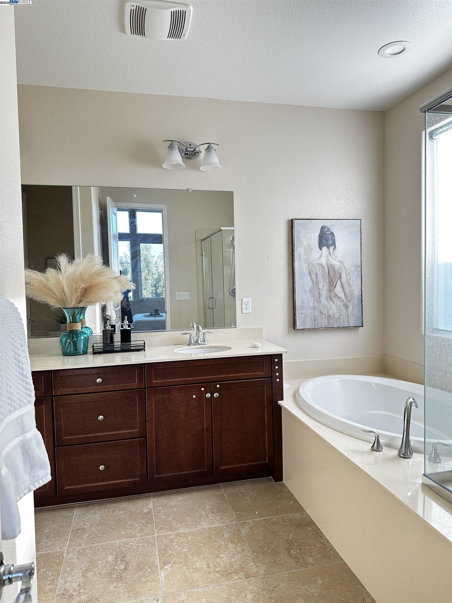 Photo #5: 41114238 Listing 