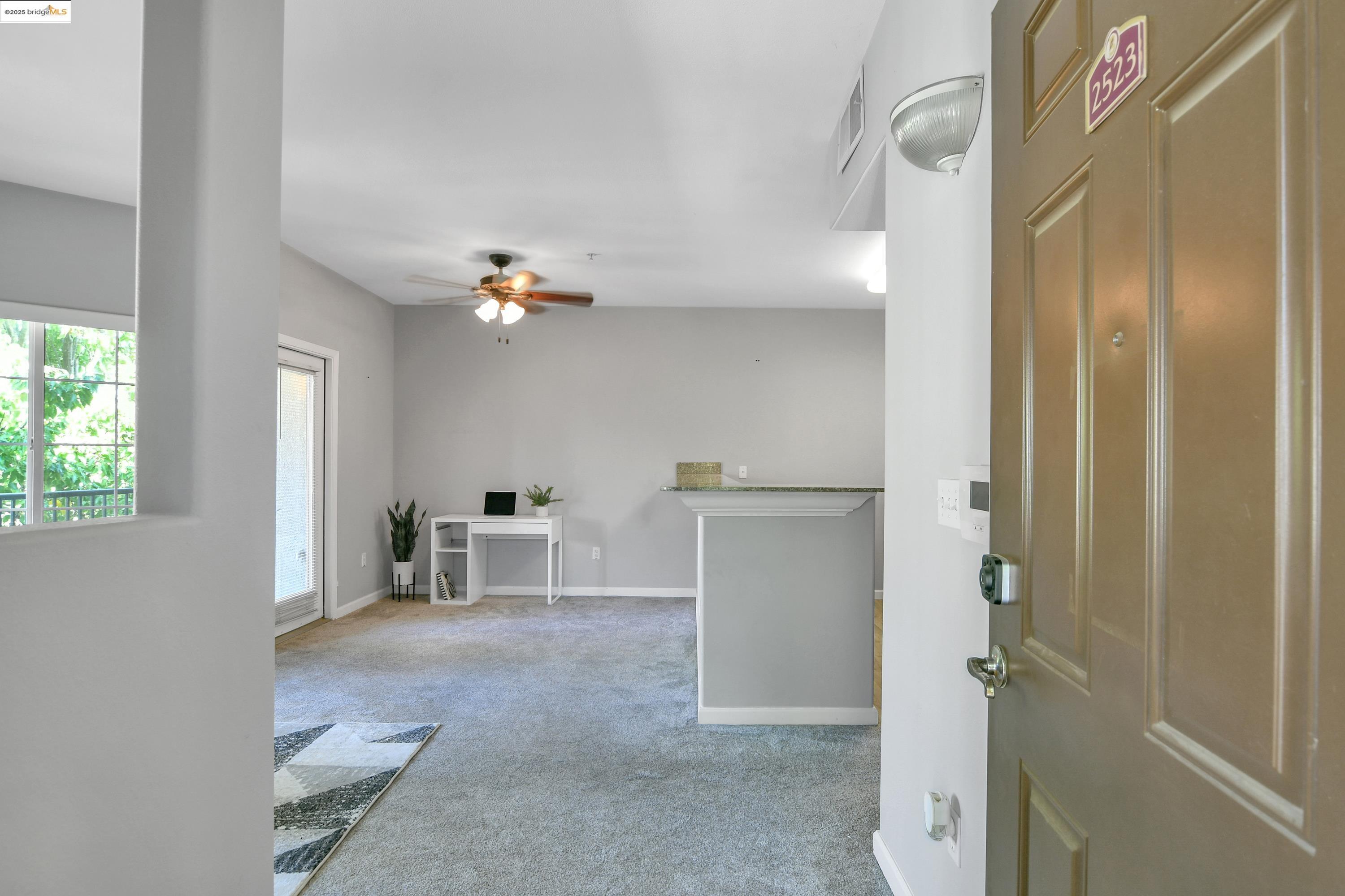 Detail Gallery Image 2 of 31 For 4200 E Commerce Way #2523,  Sacramento,  CA 95834 - 1 Beds | 1 Baths