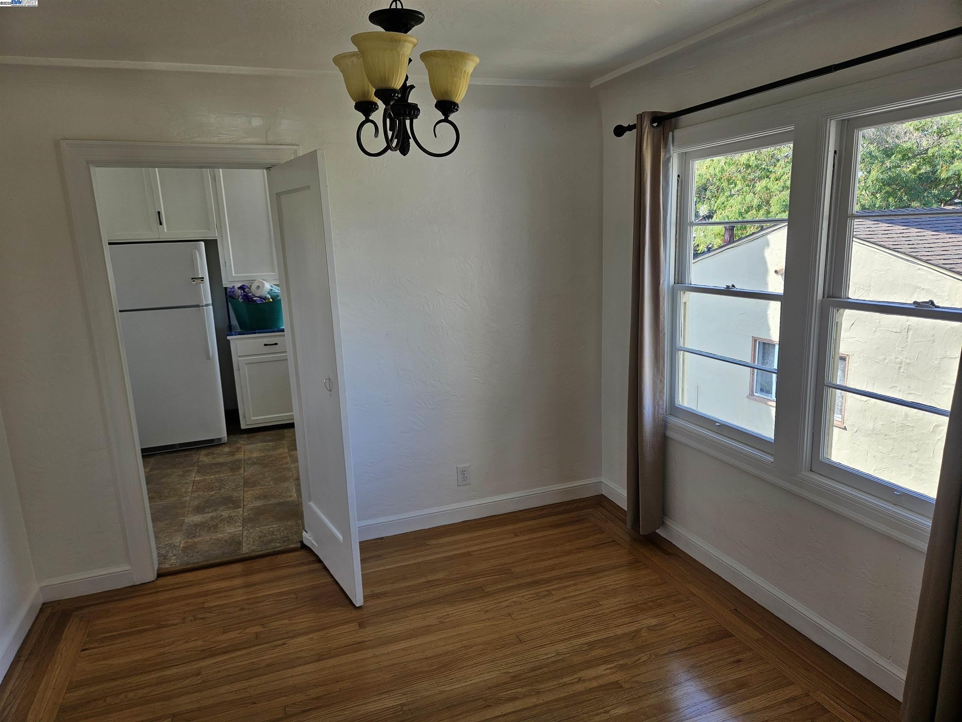 Detail Gallery Image 3 of 8 For 1465 Ohio, Vallejo,  CA 94590 - 2 Beds | 1 Baths