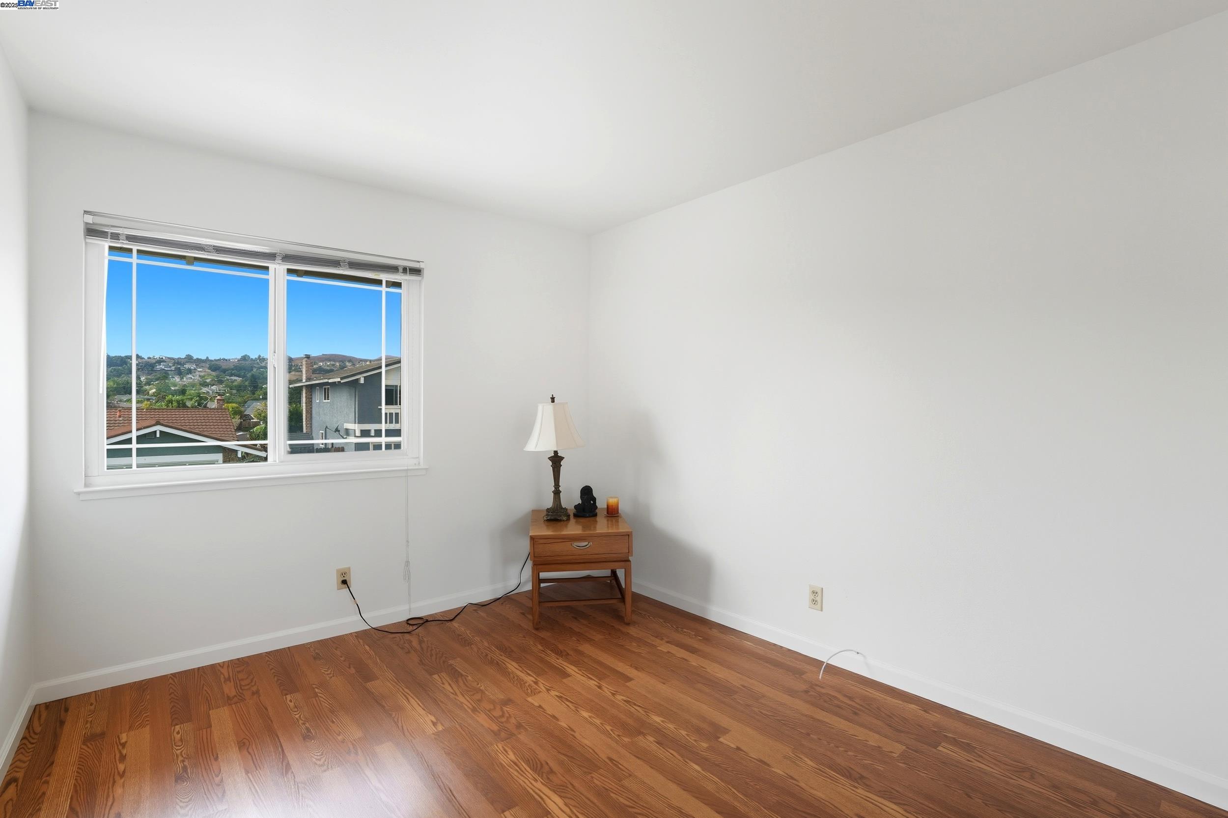 Detail Gallery Image 29 of 39 For 11862 Dublin Green Dr, Dublin,  CA 94568 - 5 Beds | 3/1 Baths