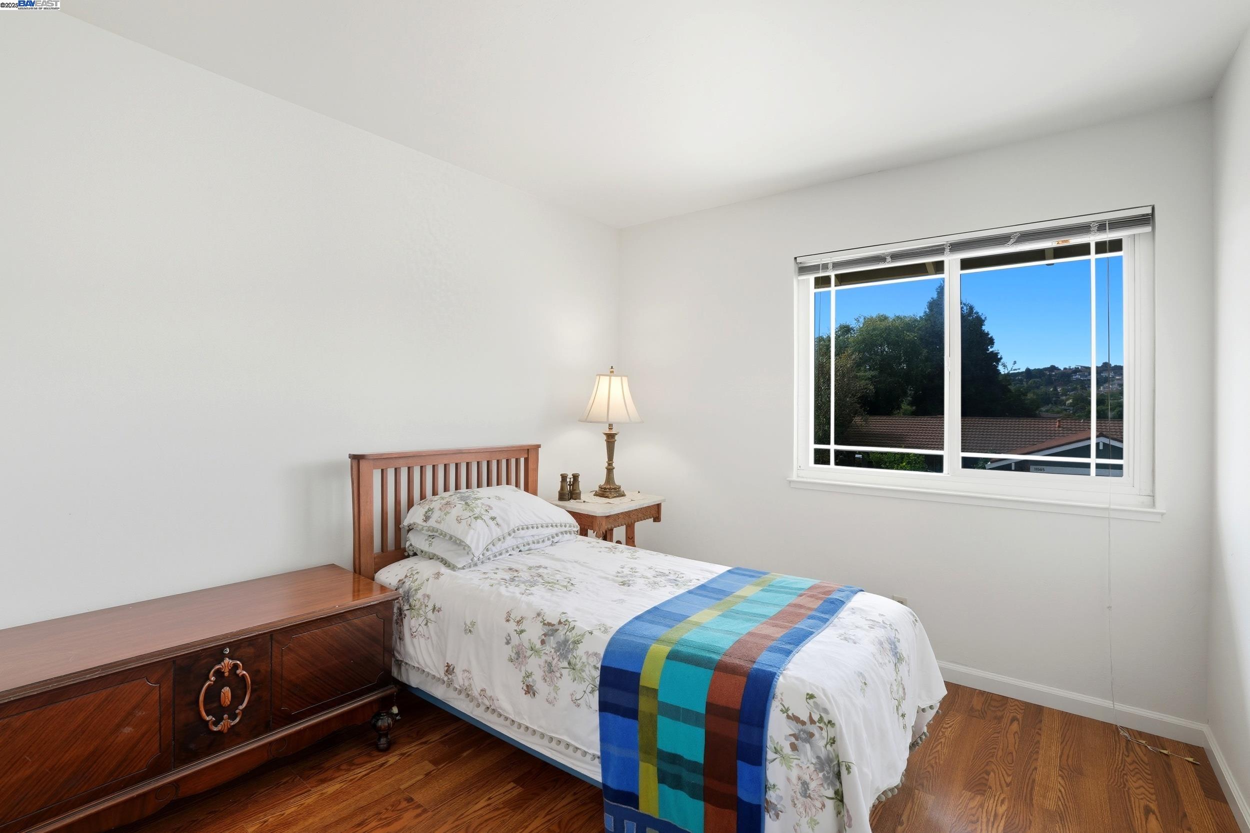 Detail Gallery Image 31 of 39 For 11862 Dublin Green Dr, Dublin,  CA 94568 - 5 Beds | 3/1 Baths