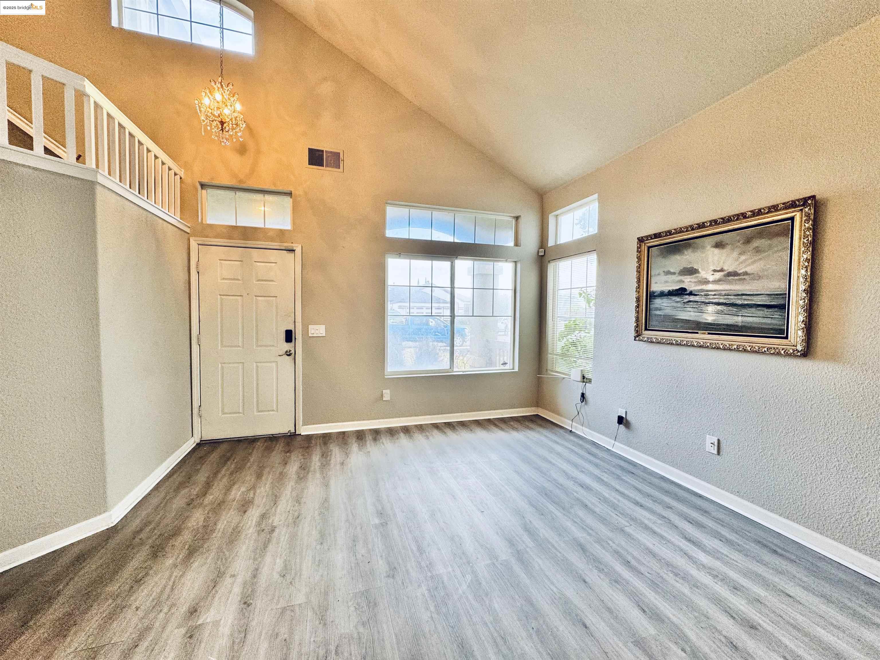 Detail Gallery Image 3 of 20 For 756 Rubier Way, Rio Vista,  CA 94571 - 5 Beds | 2/1 Baths