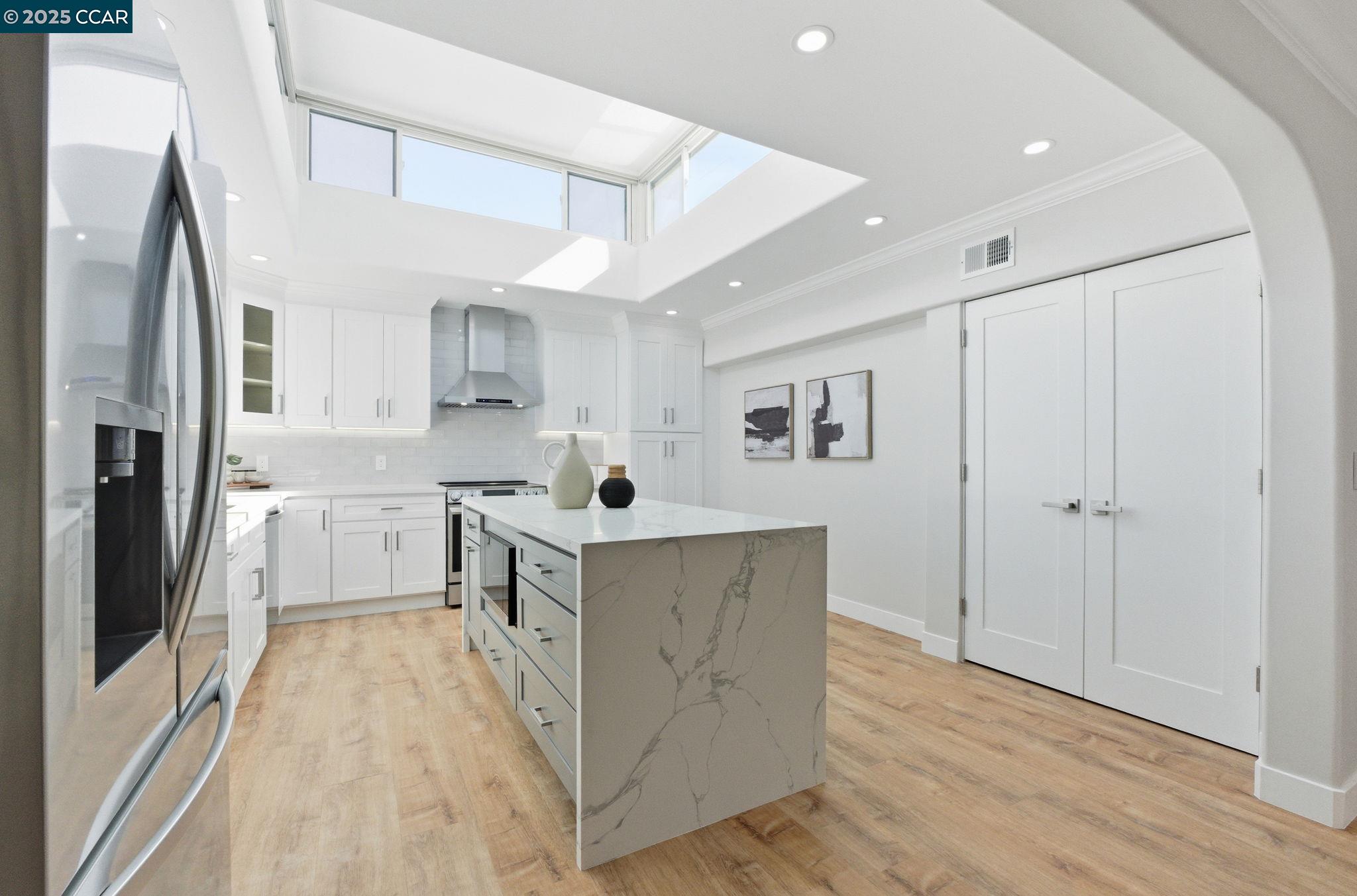 Photo #3: 41114244 Listing: Photo #3