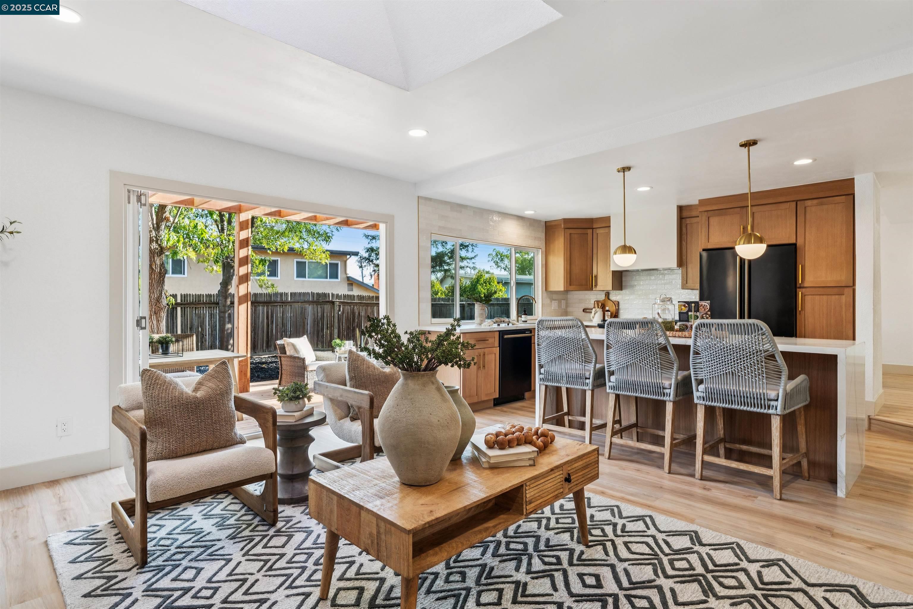 Detail Gallery Image 8 of 57 For 6 San Pedro Pl, San Ramon,  CA 94583 - 5 Beds | 3 Baths