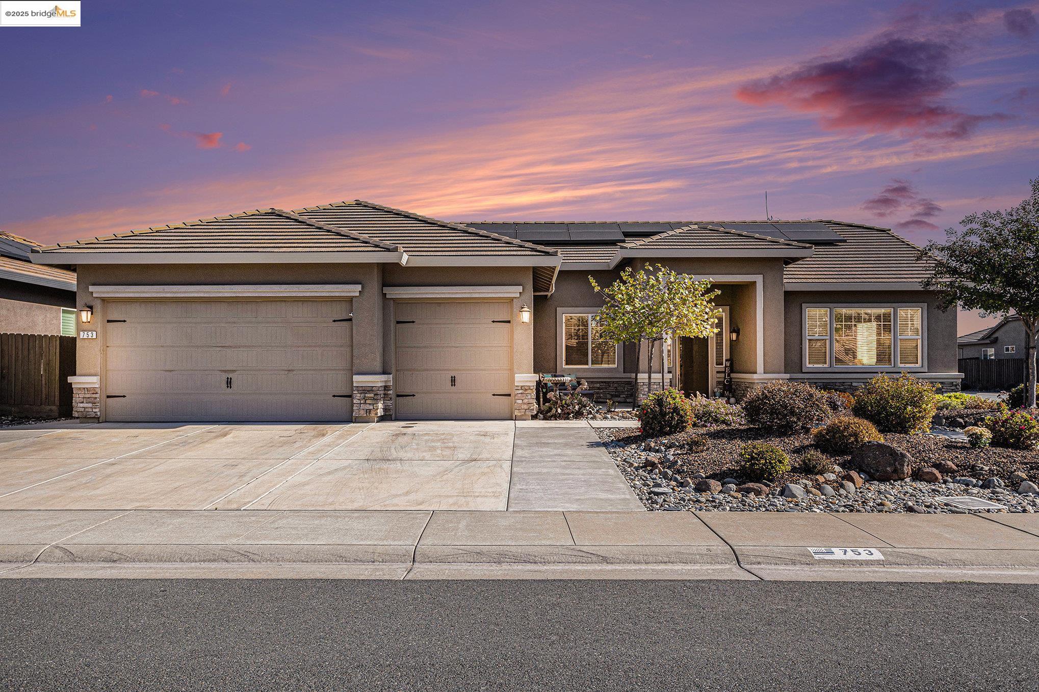 Front Image Thumbnail for EB41114254