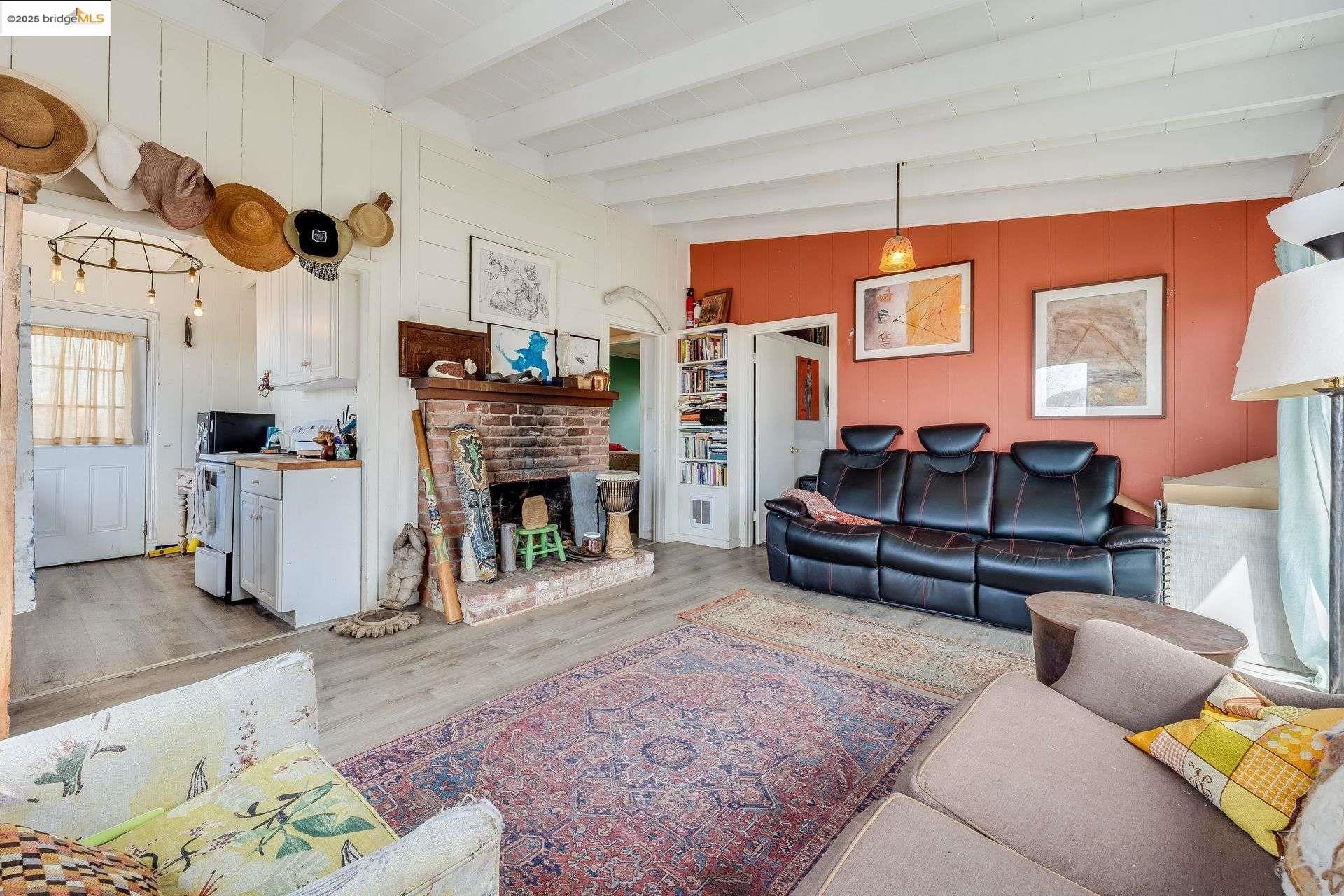 Detail Gallery Image 6 of 20 For 4 Beach Ave, Dillon Beach,  CA 94929 - 3 Beds | 2 Baths