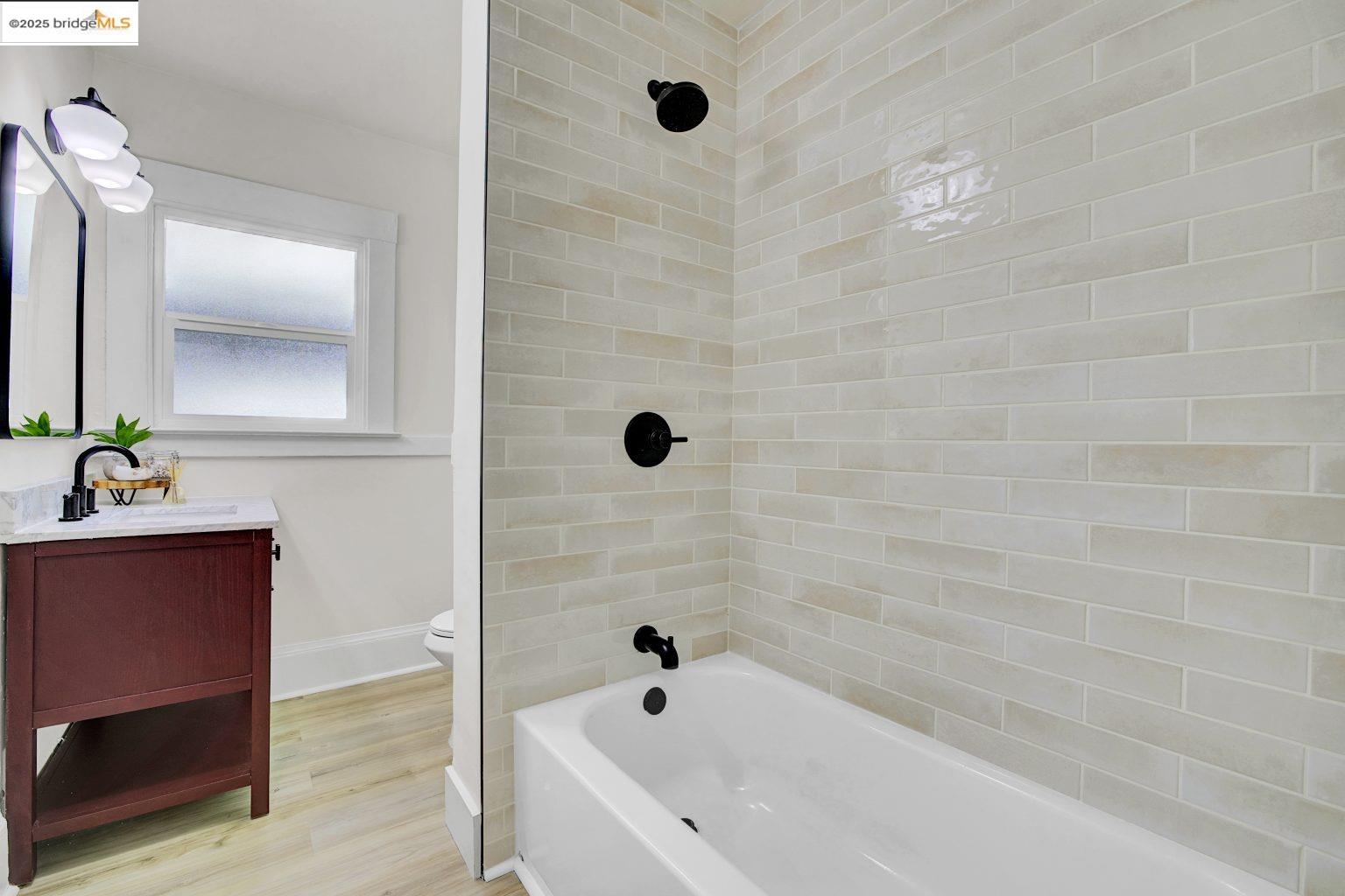 Detail Gallery Image 16 of 42 For 5718 Adeline St, Oakland,  CA 94608 - – Beds | – Baths