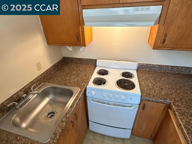 Detail Gallery Image 10 of 13 For 15609 Ronda St, San Lorenzo,  CA 94580 - – Beds | – Baths