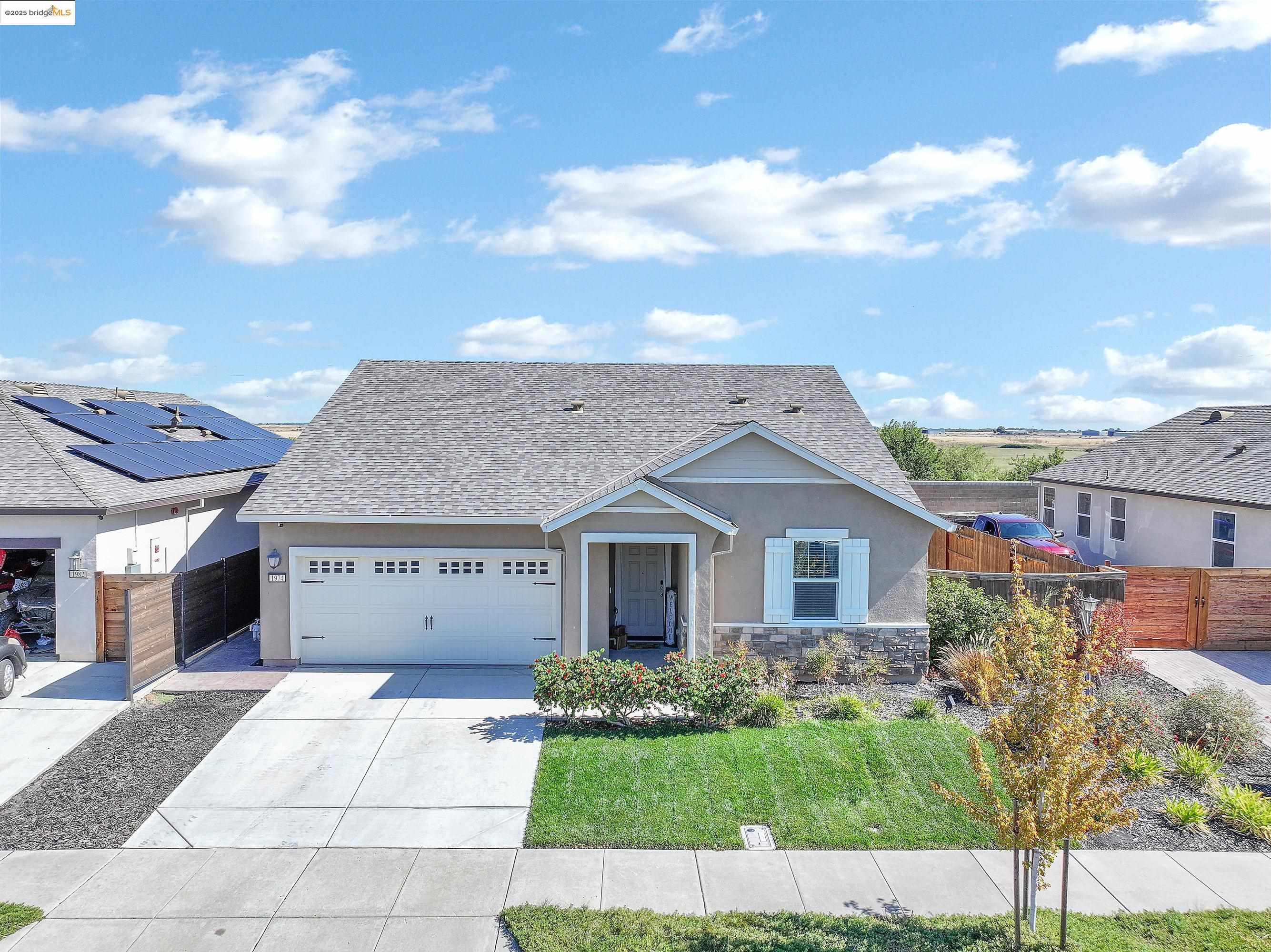 Front Image Thumbnail for EB41114268