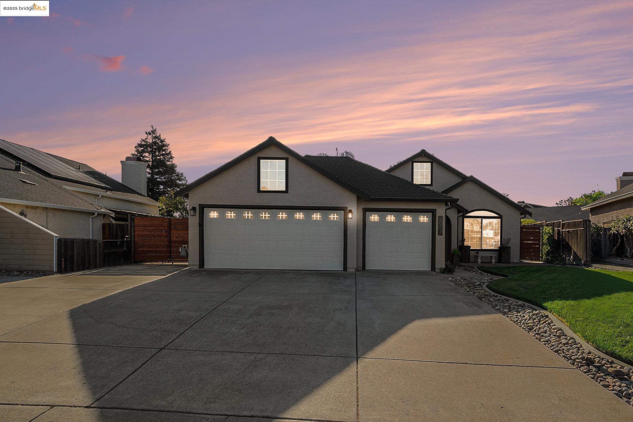 Front Image Thumbnail for EB41114275