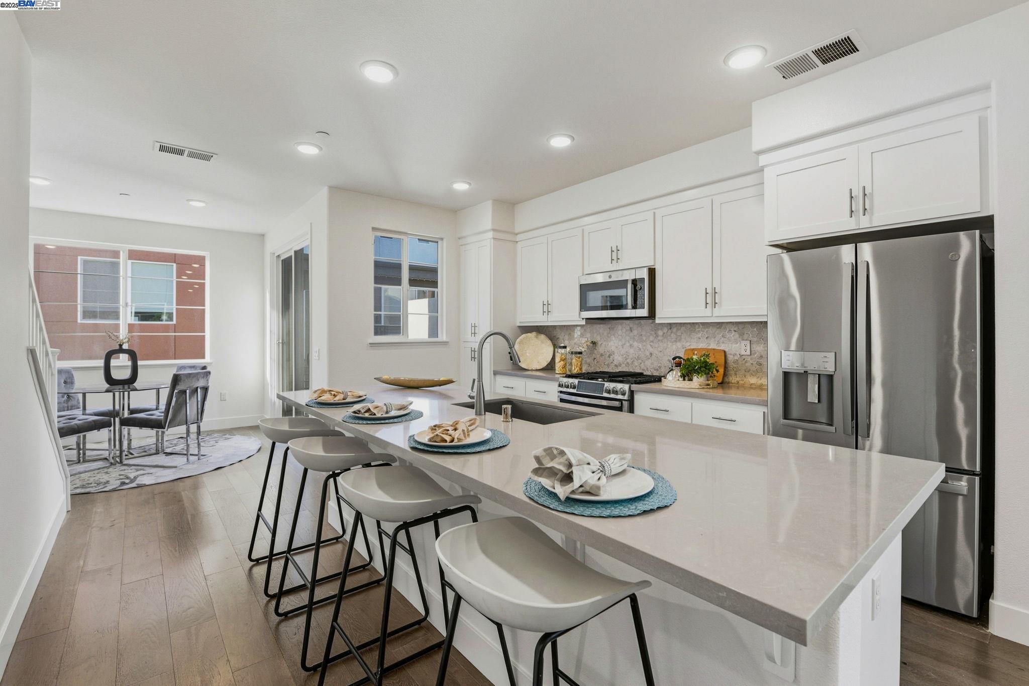 Photo #5: 41114277 Listing 