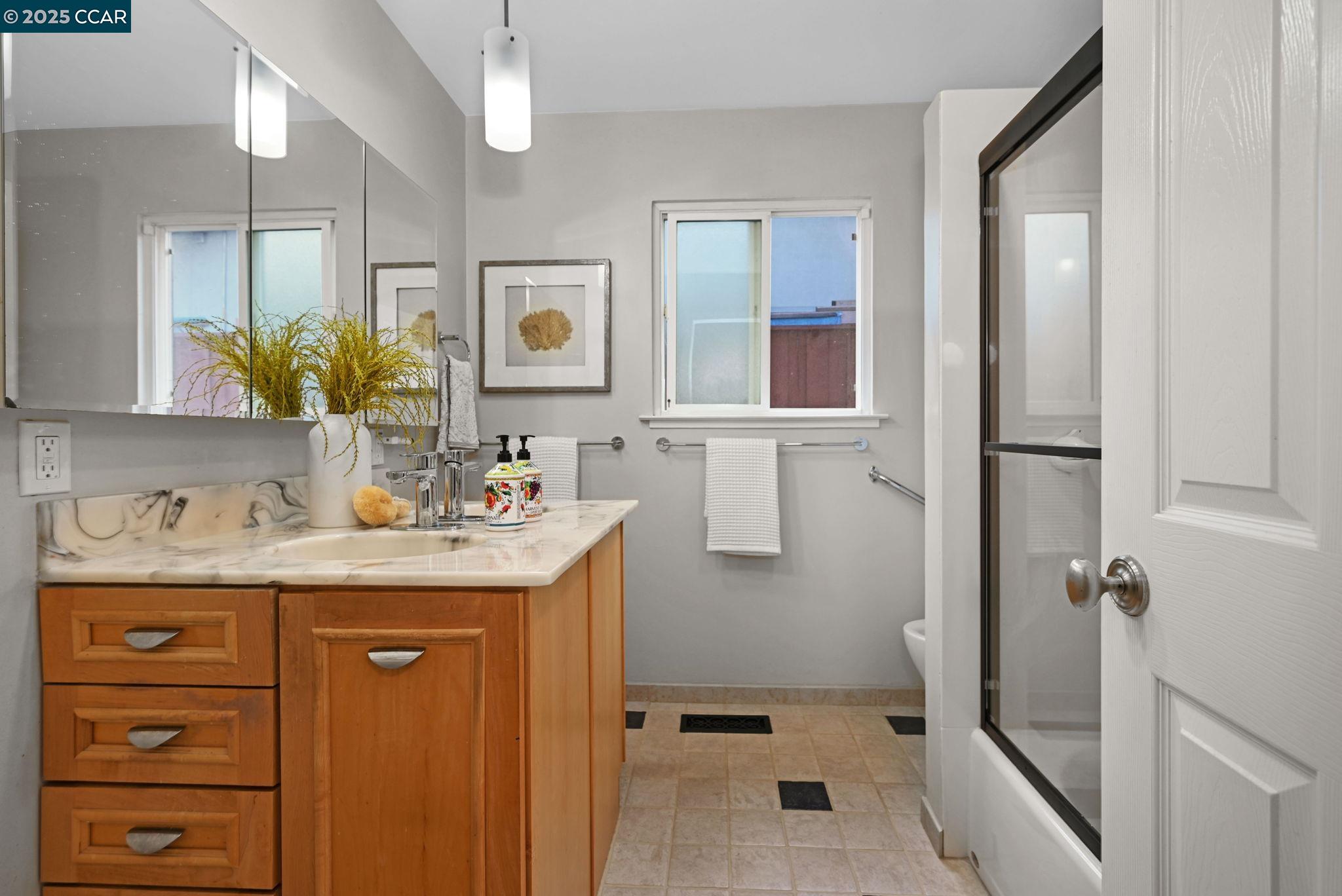 Detail Gallery Image 14 of 29 For 903 Dartmouth Way, Concord,  CA 94518 - 4 Beds | 2 Baths