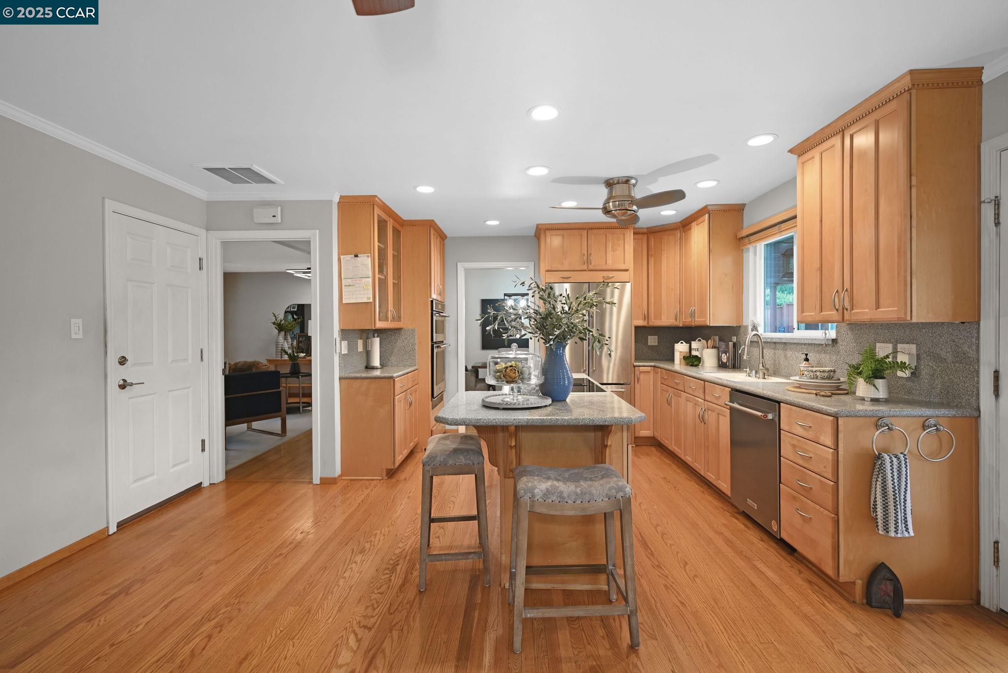 Detail Gallery Image 7 of 29 For 903 Dartmouth Way, Concord,  CA 94518 - 4 Beds | 2 Baths