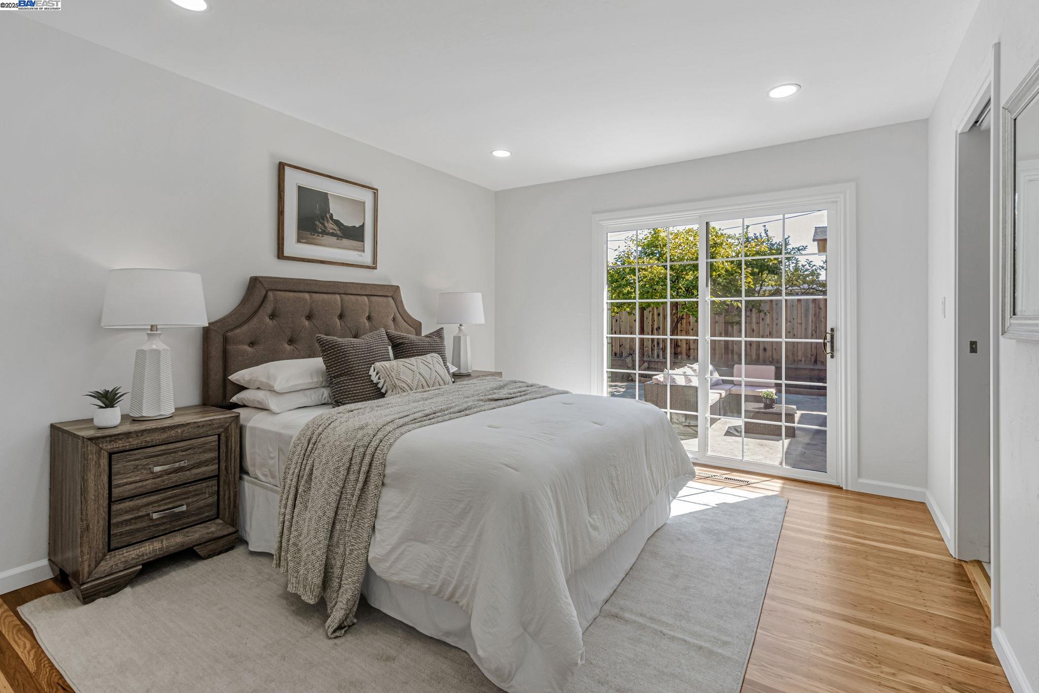 Detail Gallery Image 24 of 37 For 1768 Karameos Ct, Sunnyvale,  CA 94087 - 4 Beds | 2 Baths