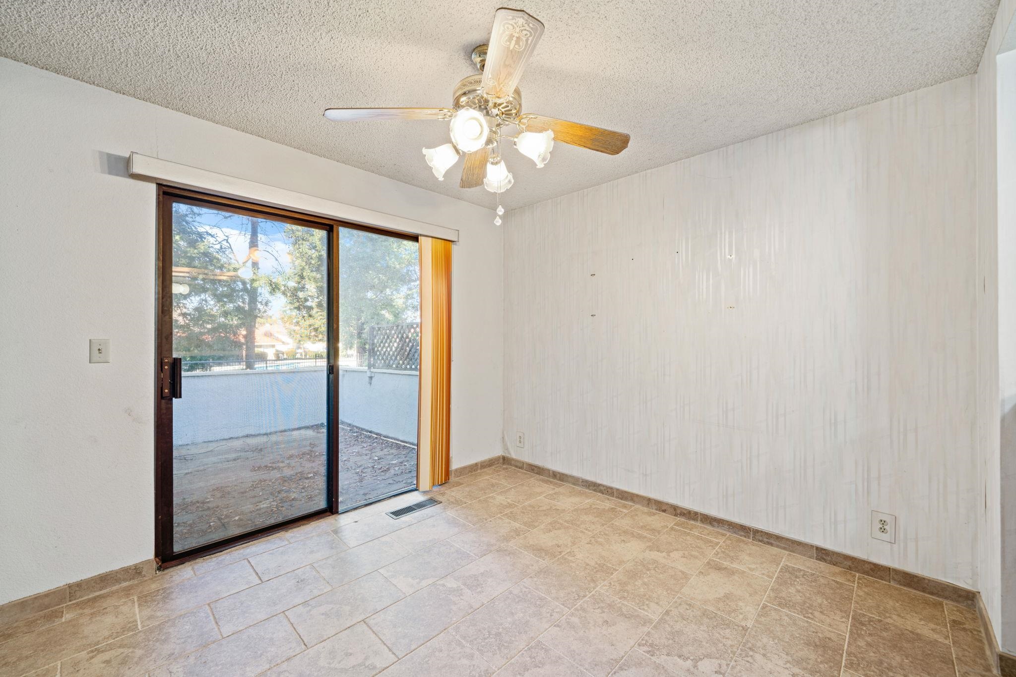 Detail Gallery Image 11 of 44 For 4844 Mulqueeney Cmn, Livermore,  CA 94551 - 3 Beds | 2/1 Baths