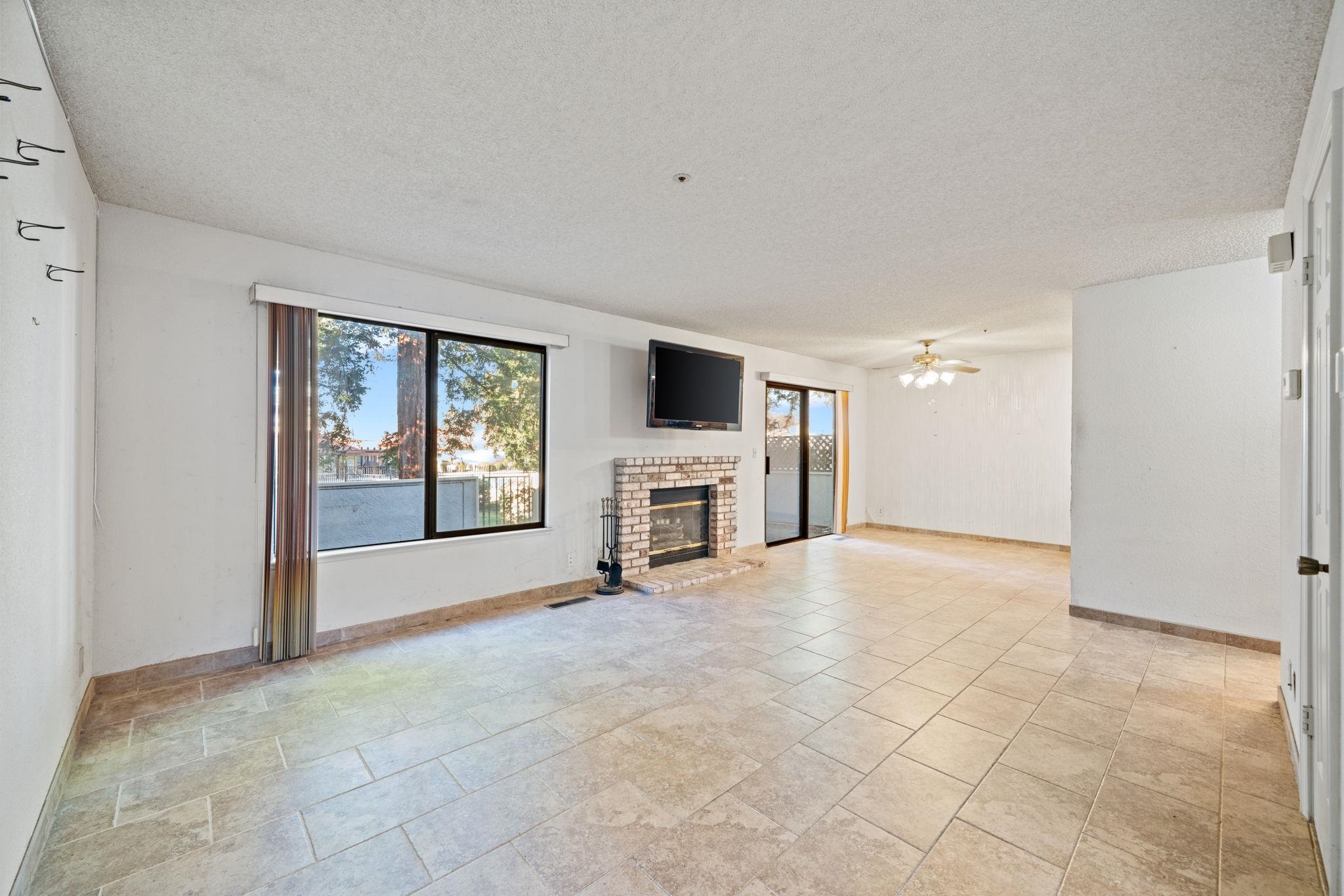 Detail Gallery Image 8 of 44 For 4844 Mulqueeney Cmn, Livermore,  CA 94551 - 3 Beds | 2/1 Baths