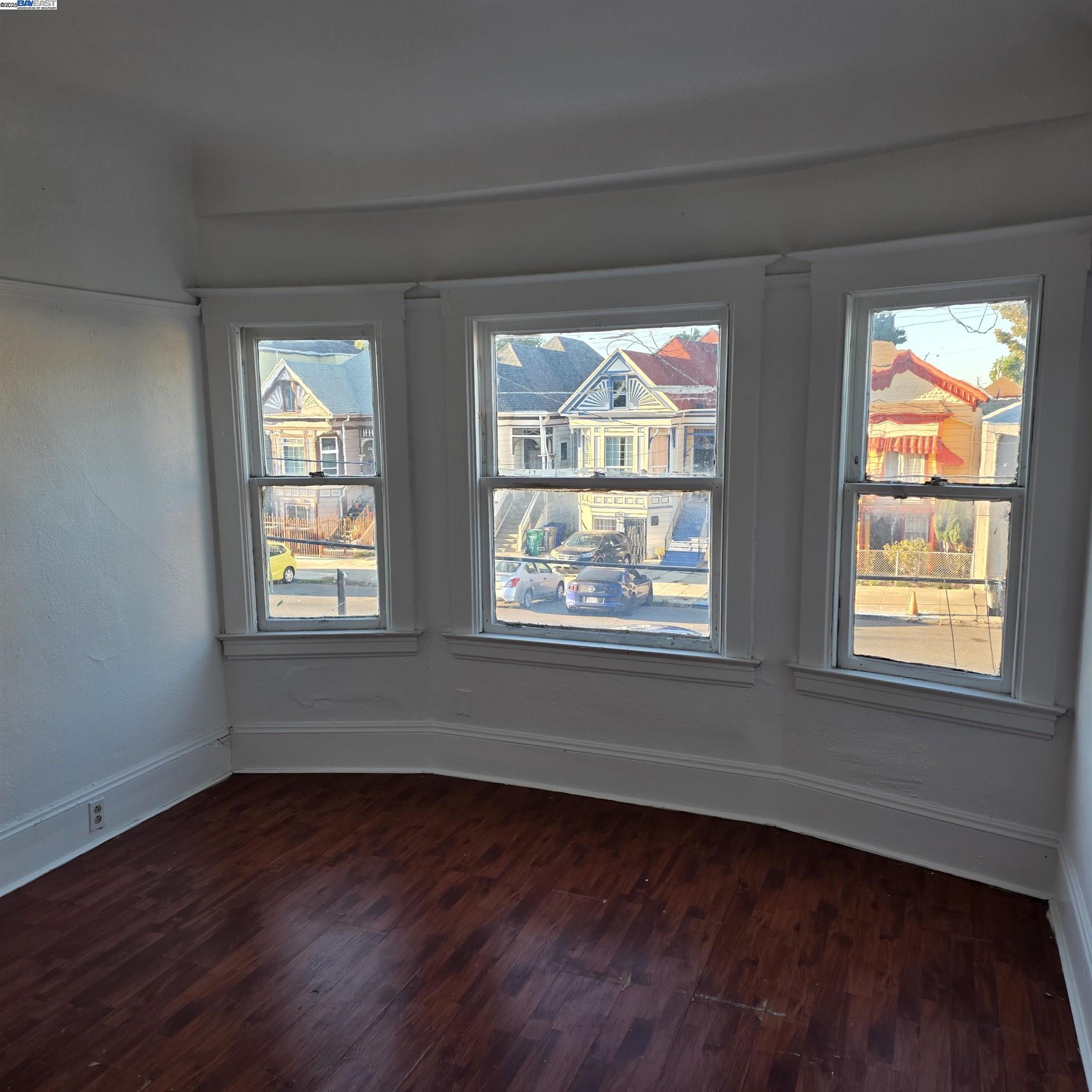 Detail Gallery Image 27 of 31 For 845 Isabella Street, Oakland,  CA 94607 - – Beds | – Baths