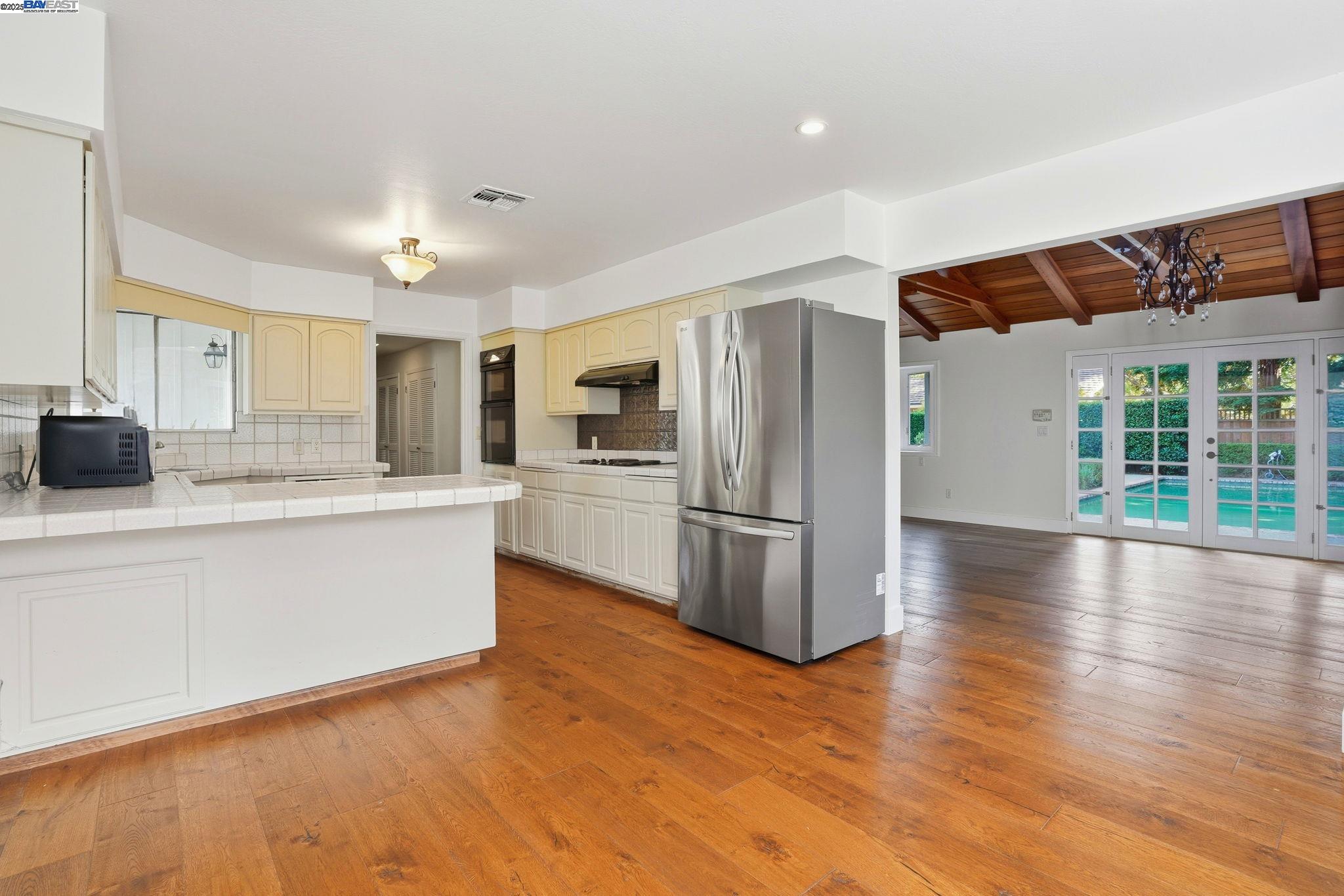 Detail Gallery Image 14 of 49 For , Danville,  CA 94526 - 4 Beds | 2/1 Baths