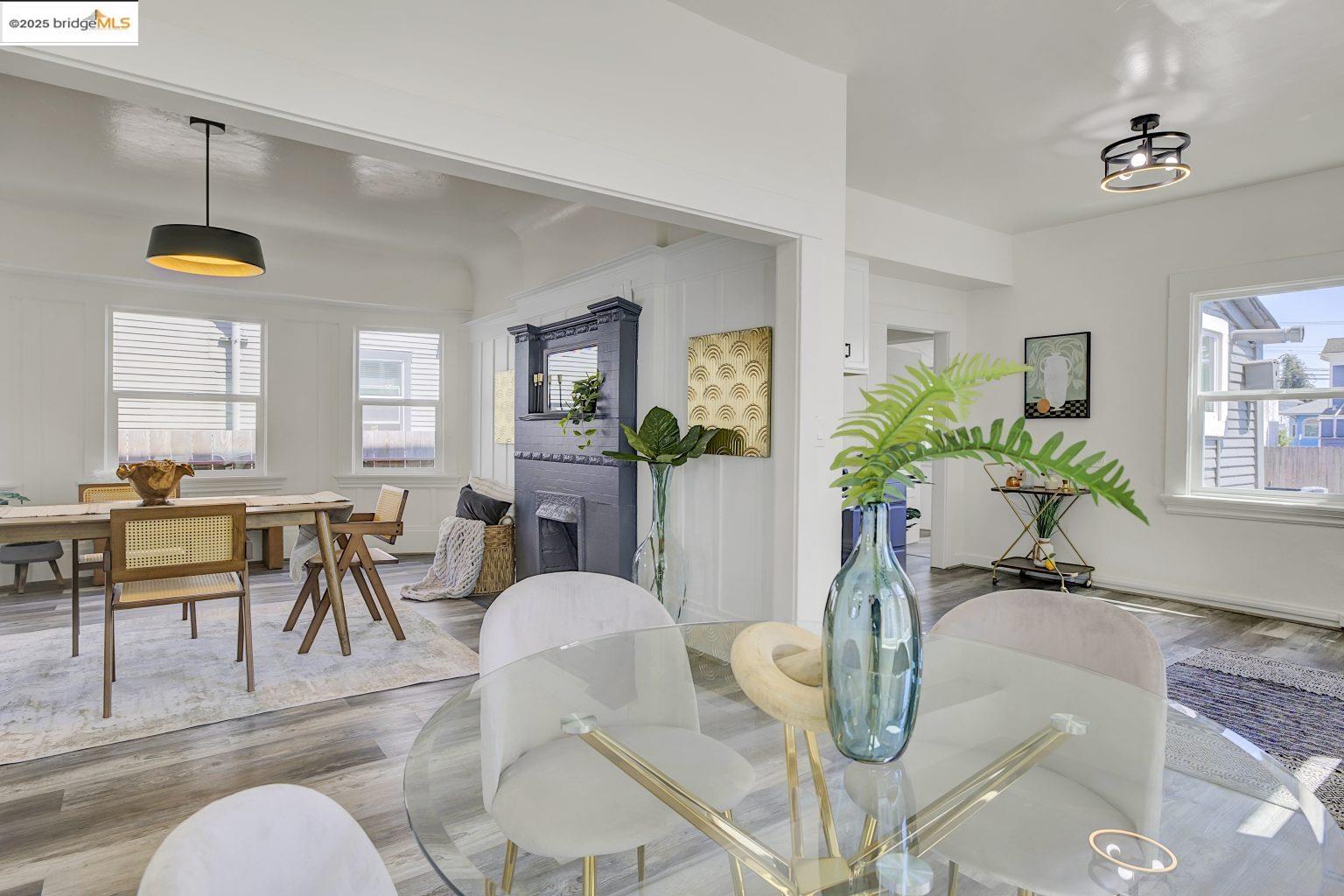 Detail Gallery Image 15 of 48 For 839 35th St, Oakland,  CA 94608 - 4 Beds | 2 Baths