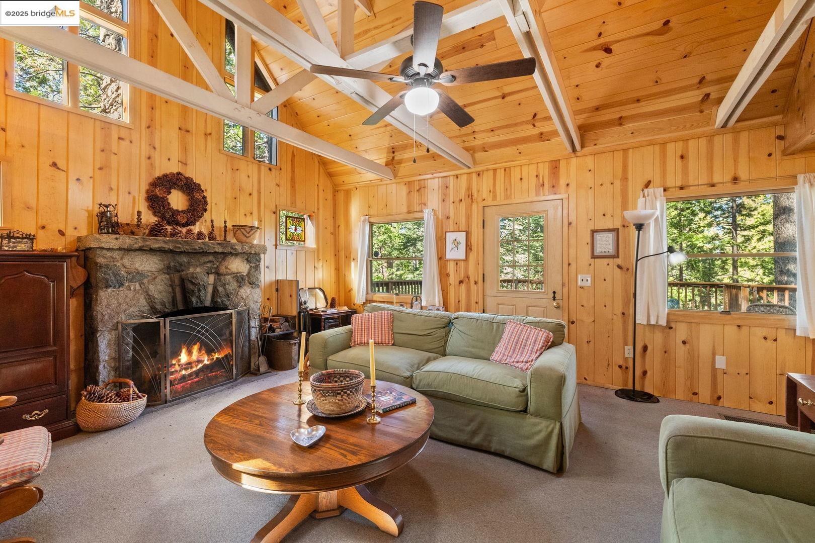 Detail Gallery Image 3 of 27 For 180 Sugarpine Circle, Pinecrest,  CA 95364 - 2 Beds | 1/1 Baths