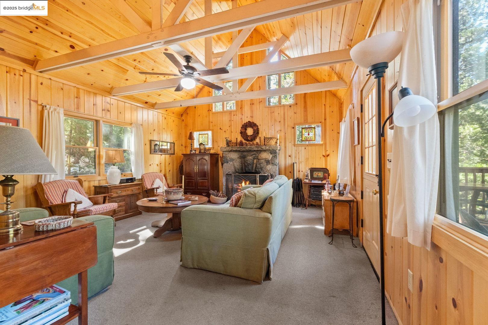 Detail Gallery Image 4 of 27 For 180 Sugarpine Circle, Pinecrest,  CA 95364 - 2 Beds | 1/1 Baths