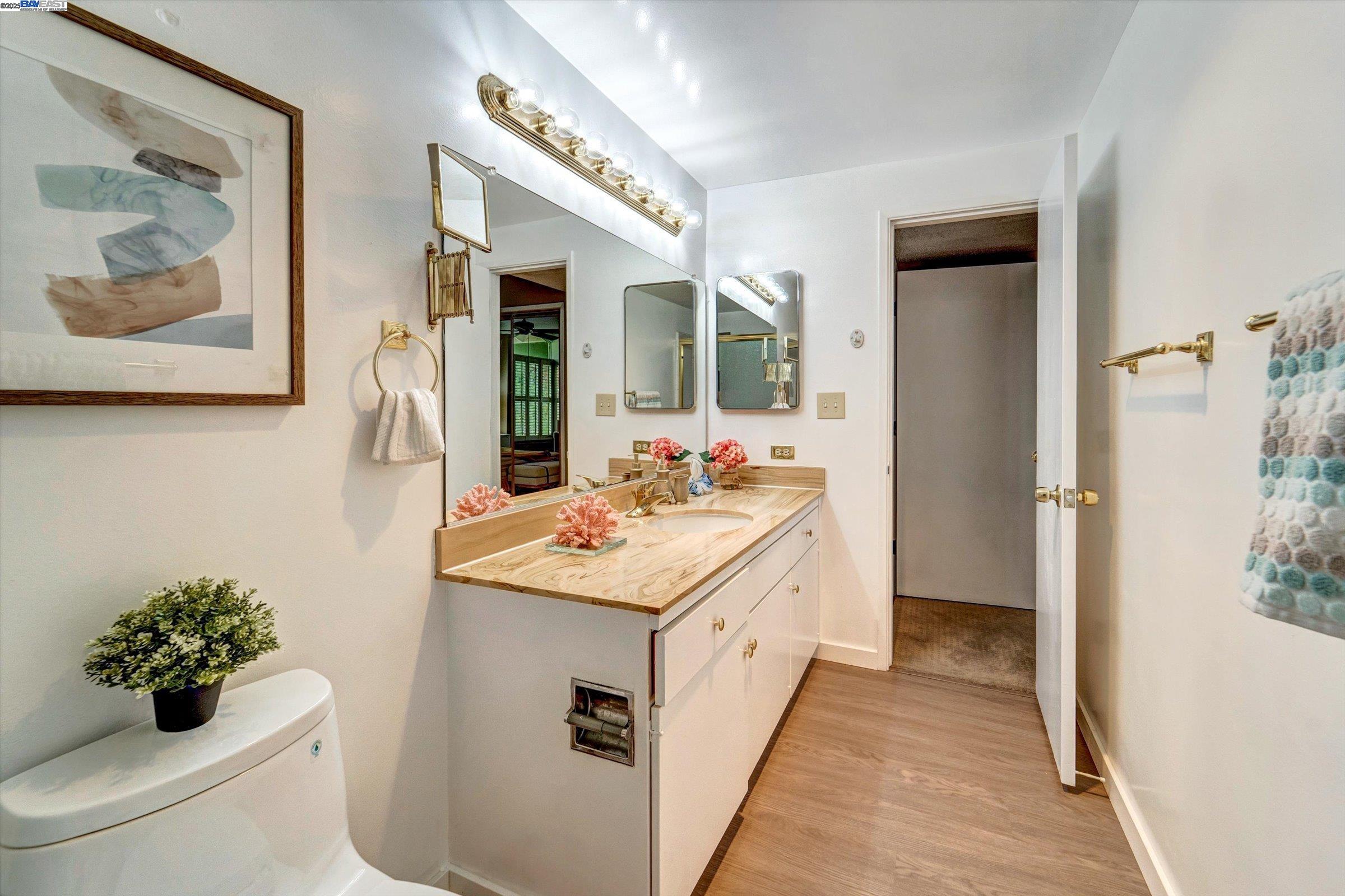 Detail Gallery Image 14 of 29 For 2767 Miradero Dr #C,  –,  CA 93105 - 3 Beds | 2 Baths