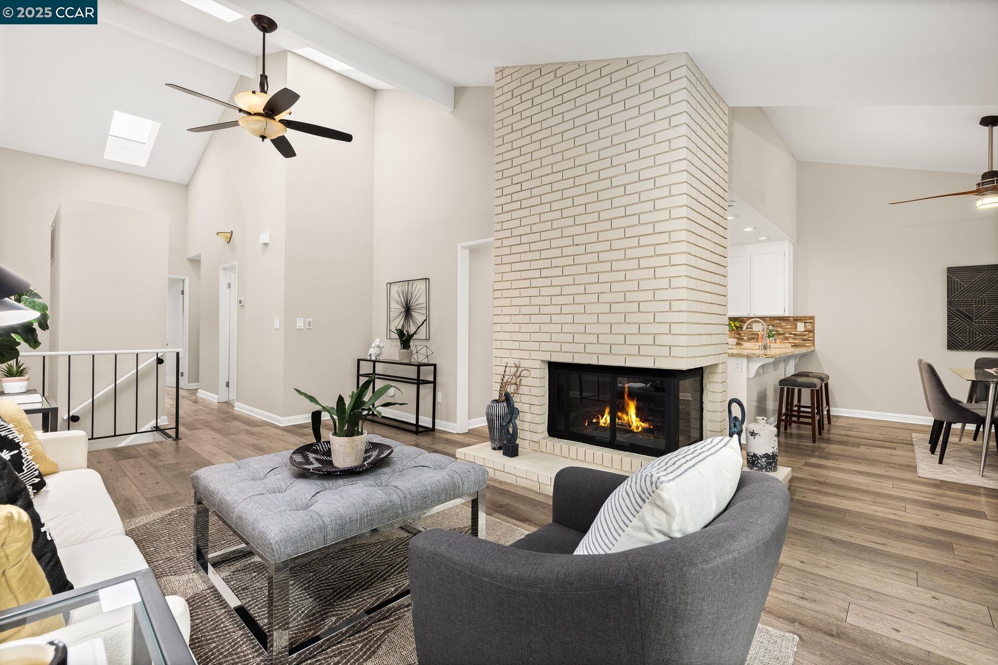 Photo #2: 41114315 Listing 