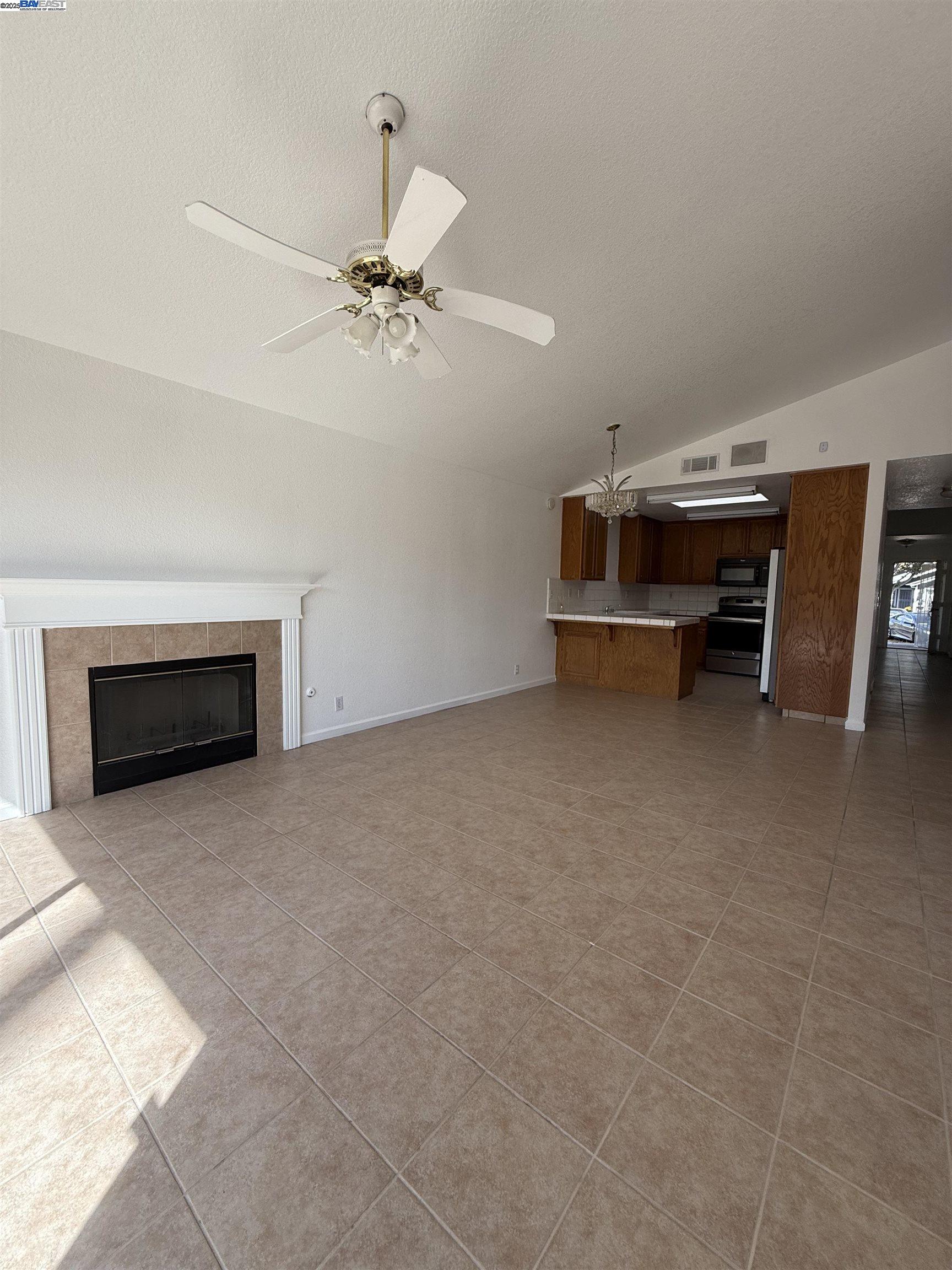 Detail Gallery Image 2 of 17 For 2932 Alcott Ct, Modesto,  CA 95355 - 4 Beds | 2 Baths