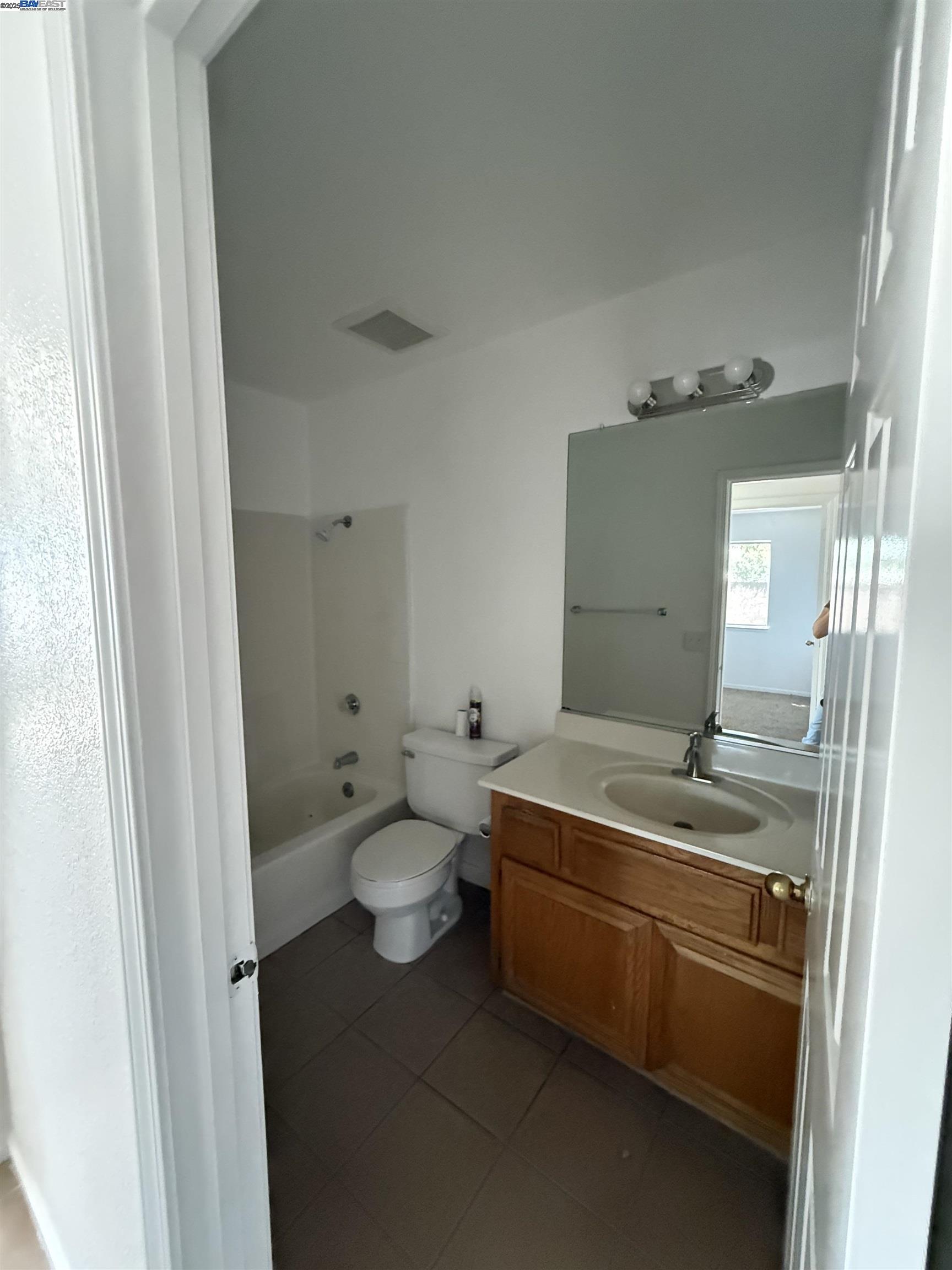 Detail Gallery Image 8 of 17 For 2932 Alcott Ct, Modesto,  CA 95355 - 4 Beds | 2 Baths