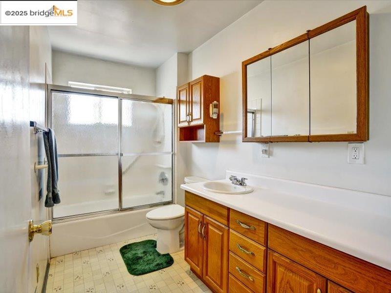 Detail Gallery Image 21 of 36 For 2151 Elm St, Livermore,  CA 94551 - 3 Beds | 2 Baths