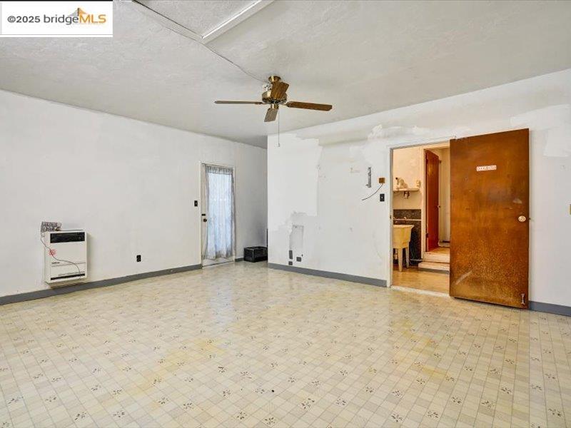 Detail Gallery Image 27 of 36 For 2151 Elm St, Livermore,  CA 94551 - 3 Beds | 2 Baths