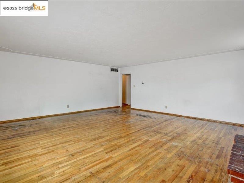 Detail Gallery Image 9 of 36 For 2151 Elm St, Livermore,  CA 94551 - 3 Beds | 2 Baths