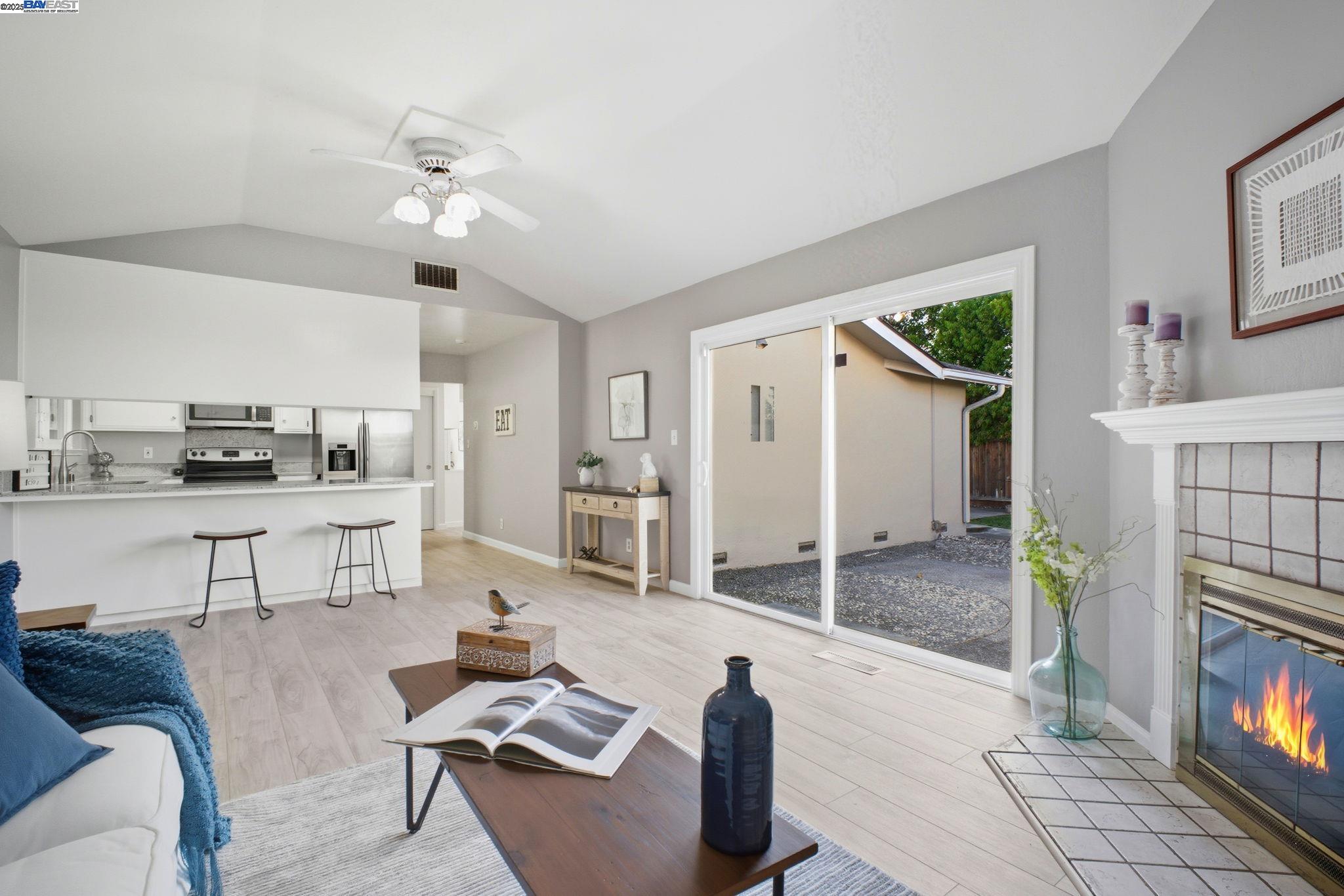 Detail Gallery Image 11 of 35 For 4987 Winchester Pl, Newark,  CA 94560 - 4 Beds | 2 Baths