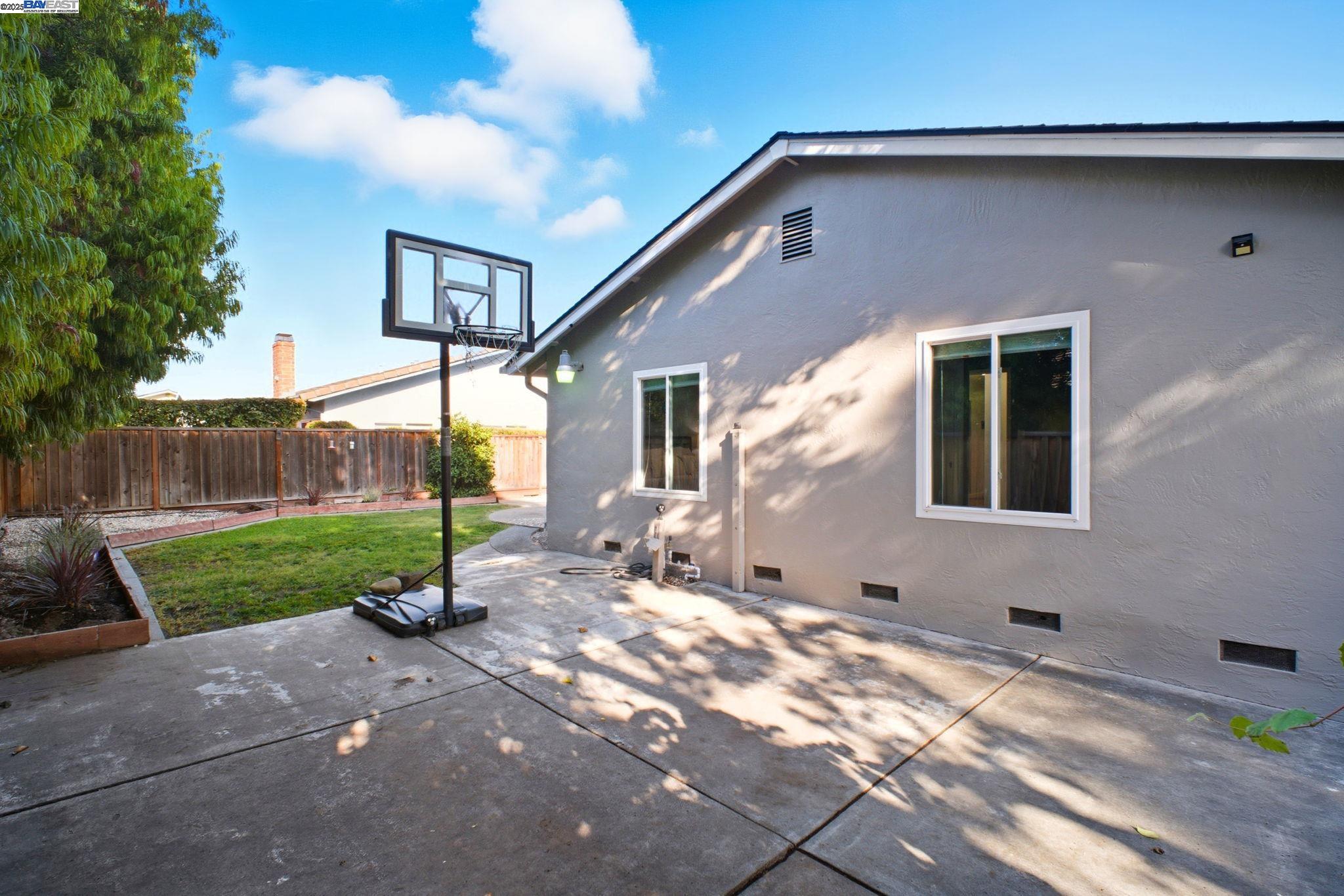 Detail Gallery Image 33 of 35 For 4987 Winchester Pl, Newark,  CA 94560 - 4 Beds | 2 Baths