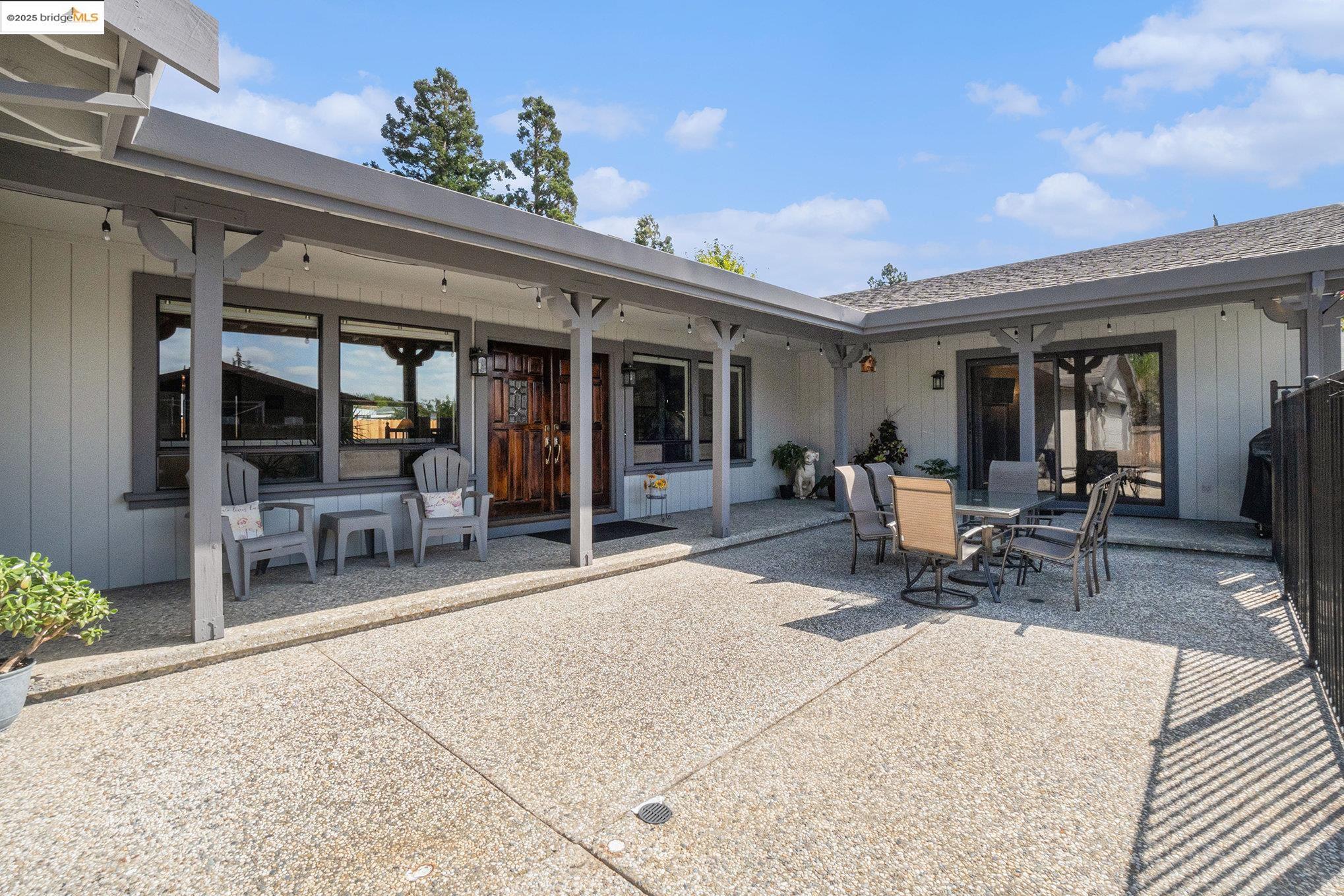 Detail Gallery Image 13 of 32 For 3622 Delancey Ln, Concord,  CA 94519 - 3 Beds | 3 Baths