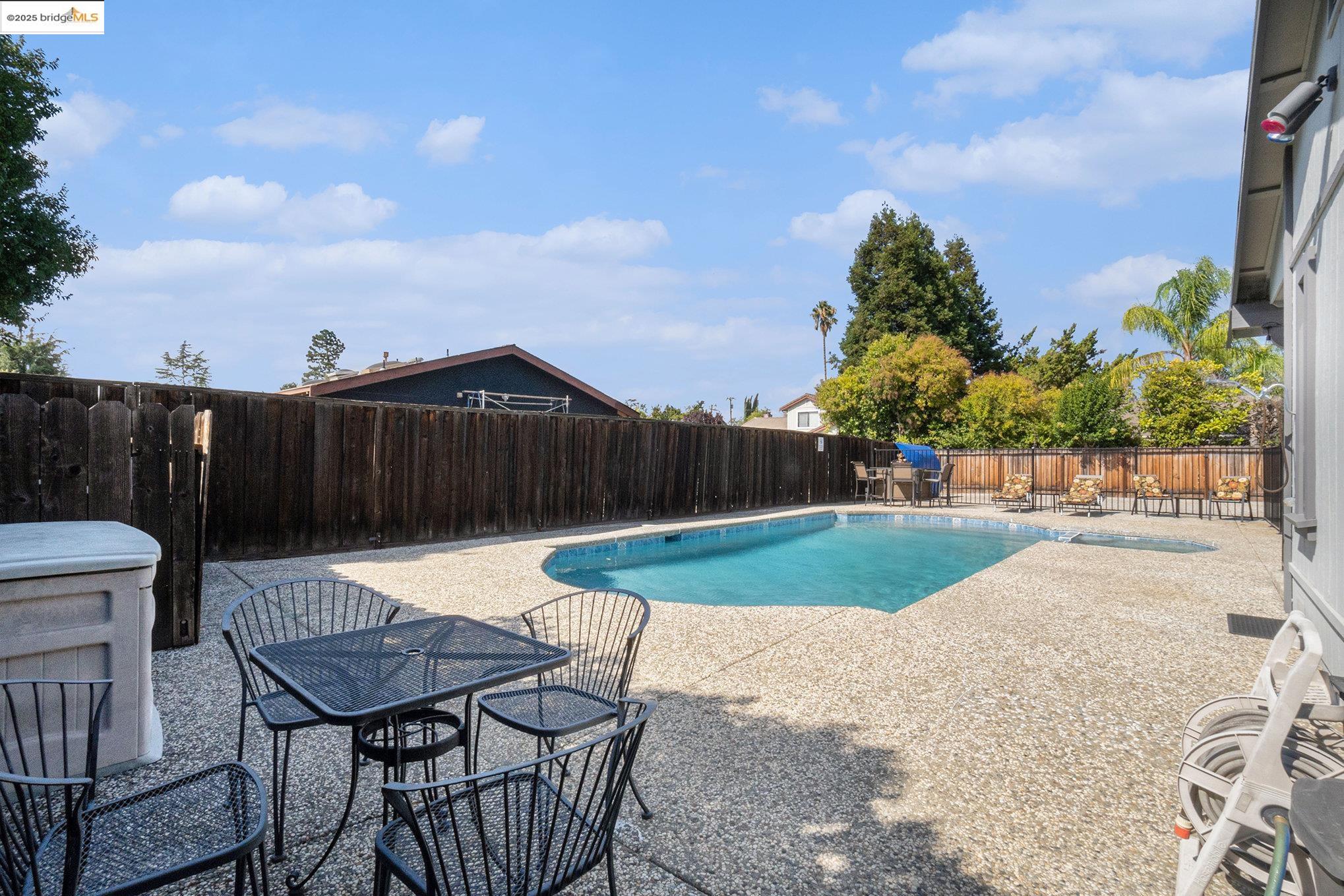 Detail Gallery Image 40 of 51 For 3622 Delancey Ln, Concord,  CA 94519 - 3 Beds | 3 Baths