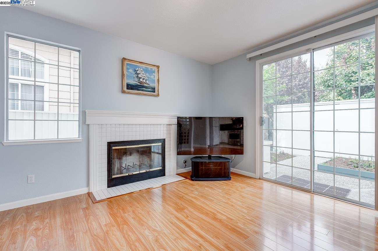 Detail Gallery Image 10 of 46 For 5301 Shamrock Cmn, Fremont,  CA 94555 - 4 Beds | 2/1 Baths