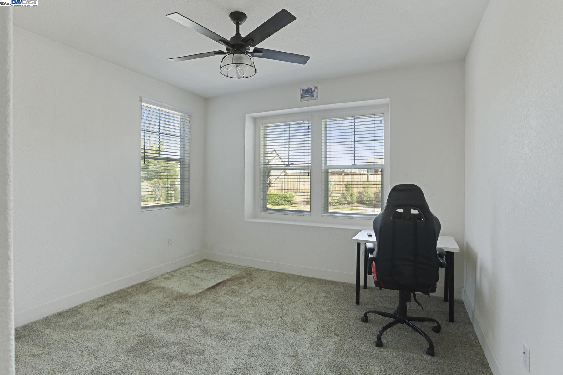 Detail Gallery Image 17 of 52 For 2605 Luna Ave, Tracy,  CA 95377 - 4 Beds | 3 Baths