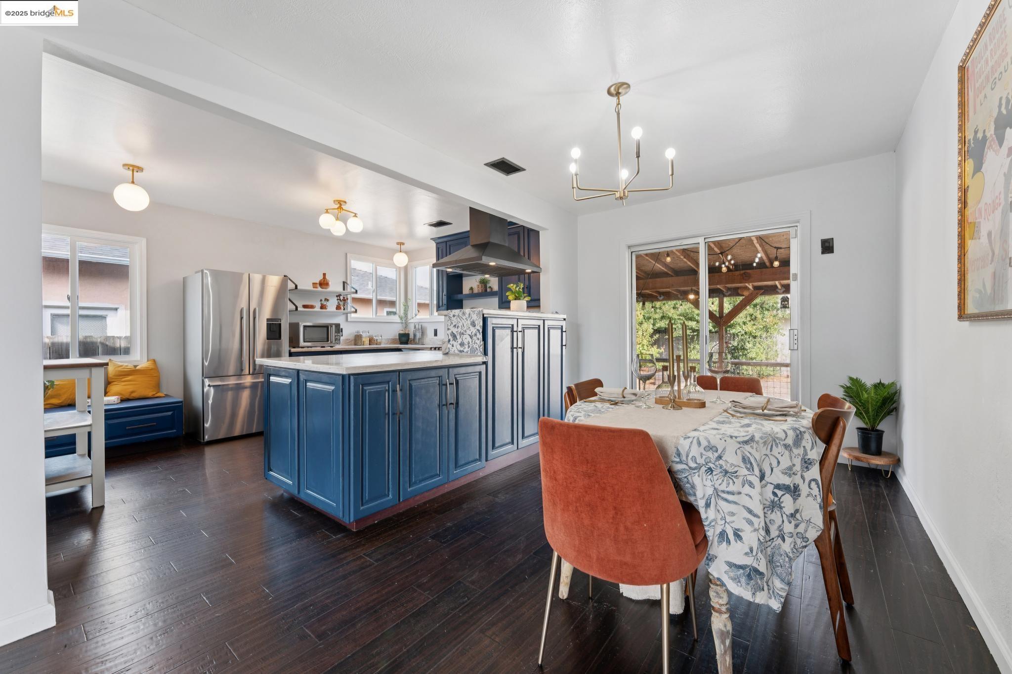 Detail Gallery Image 16 of 53 For 2425 Humphrey Ave, Richmond,  CA 94804 - 3 Beds | 1 Baths