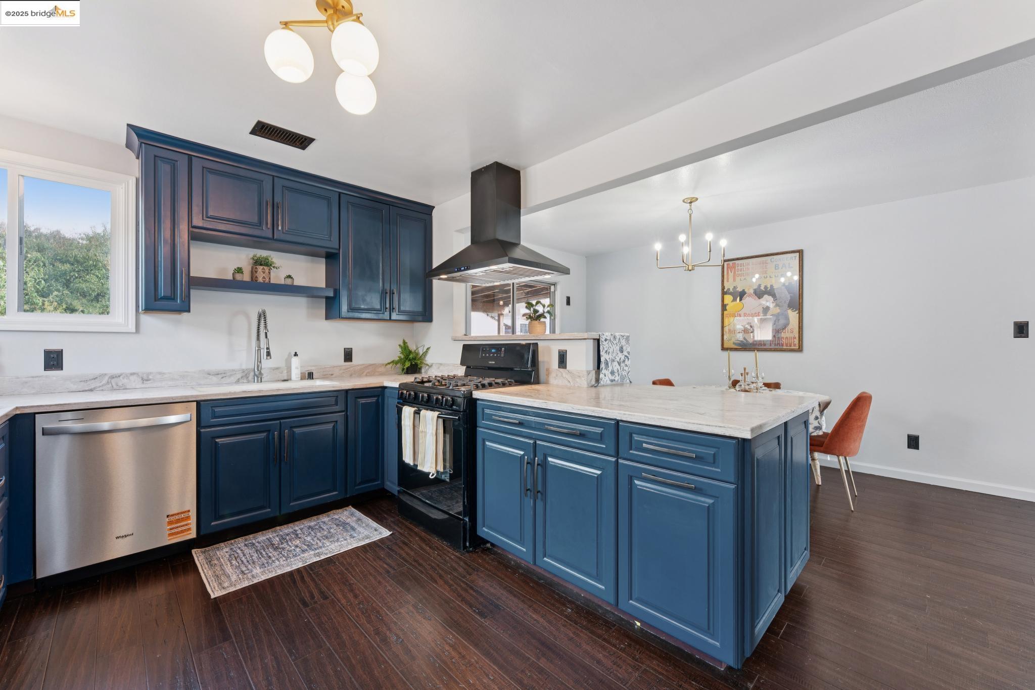 Detail Gallery Image 24 of 53 For 2425 Humphrey Ave, Richmond,  CA 94804 - 3 Beds | 1 Baths