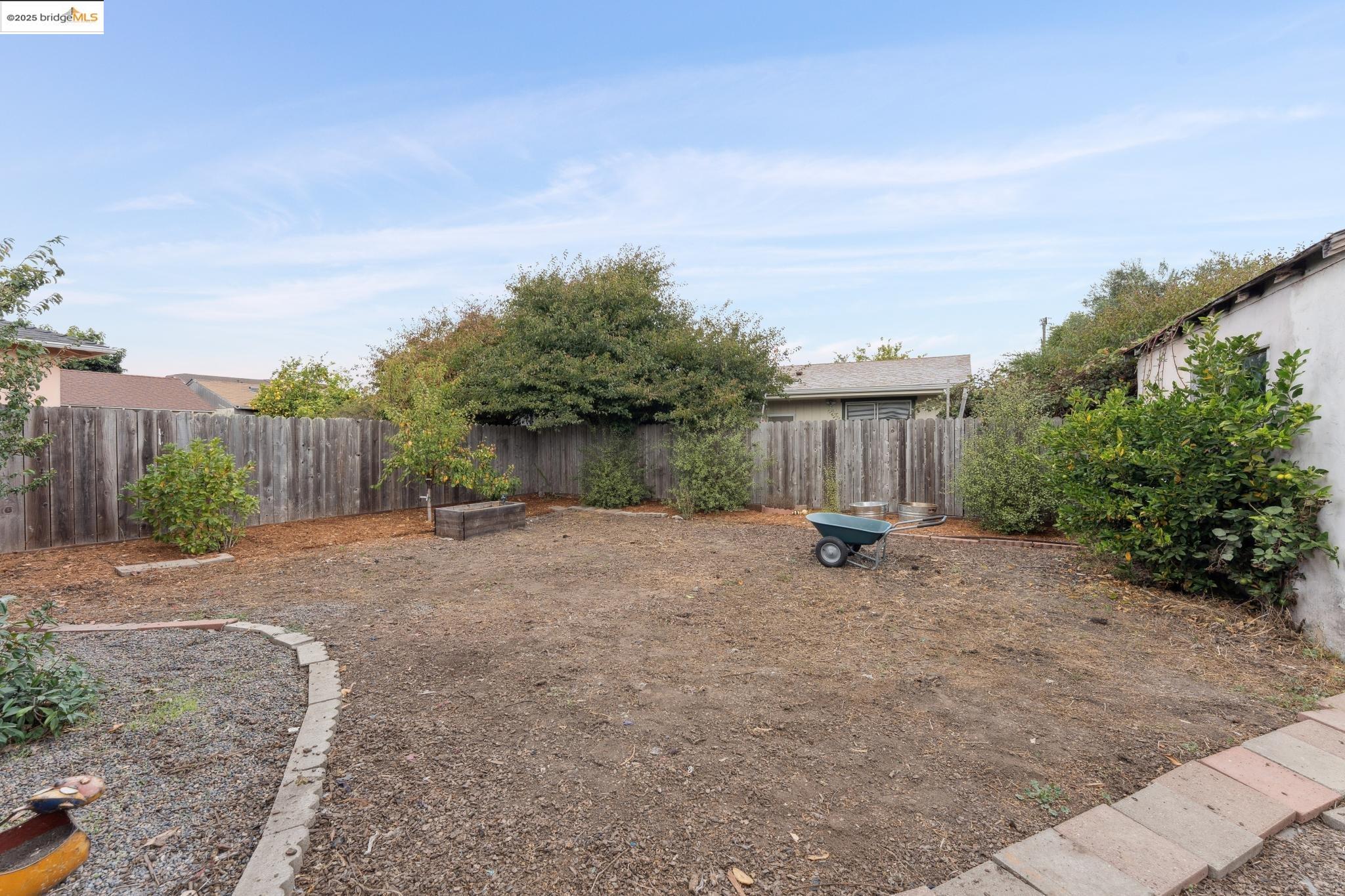 Detail Gallery Image 48 of 53 For 2425 Humphrey Ave, Richmond,  CA 94804 - 3 Beds | 1 Baths