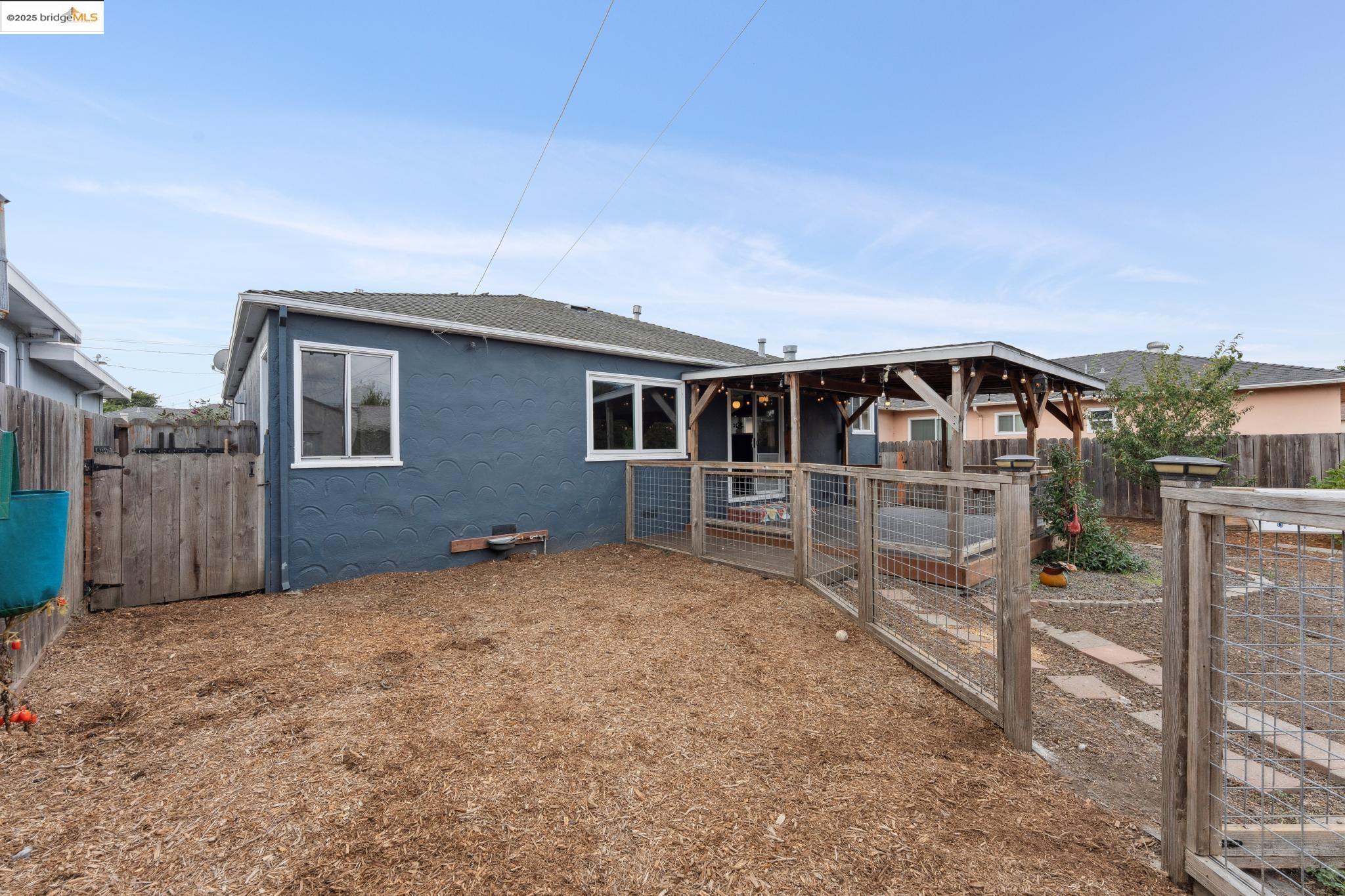 Detail Gallery Image 51 of 53 For 2425 Humphrey Ave, Richmond,  CA 94804 - 3 Beds | 1 Baths