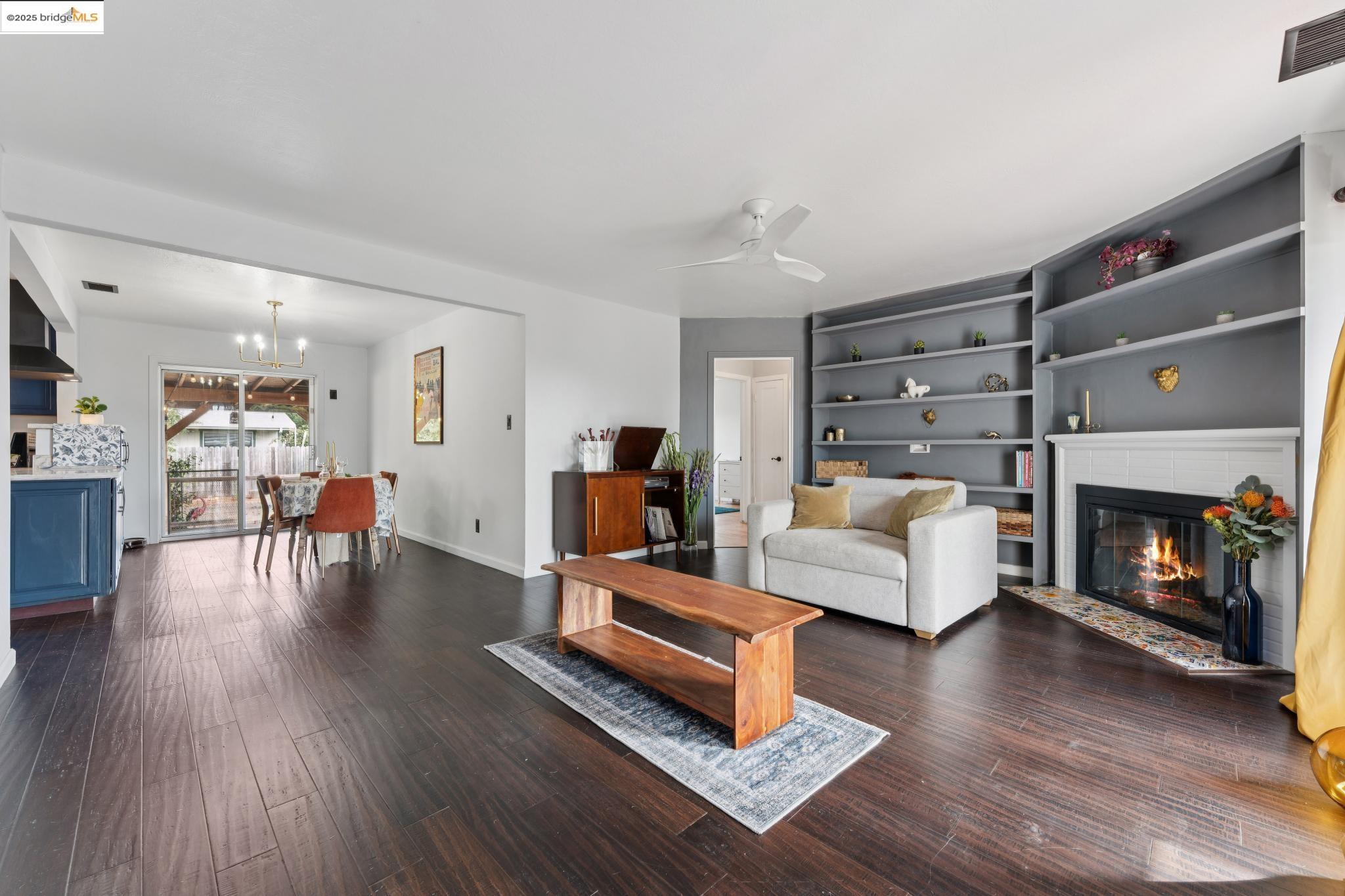 Detail Gallery Image 10 of 53 For 2425 Humphrey Ave, Richmond,  CA 94804 - 3 Beds | 1 Baths