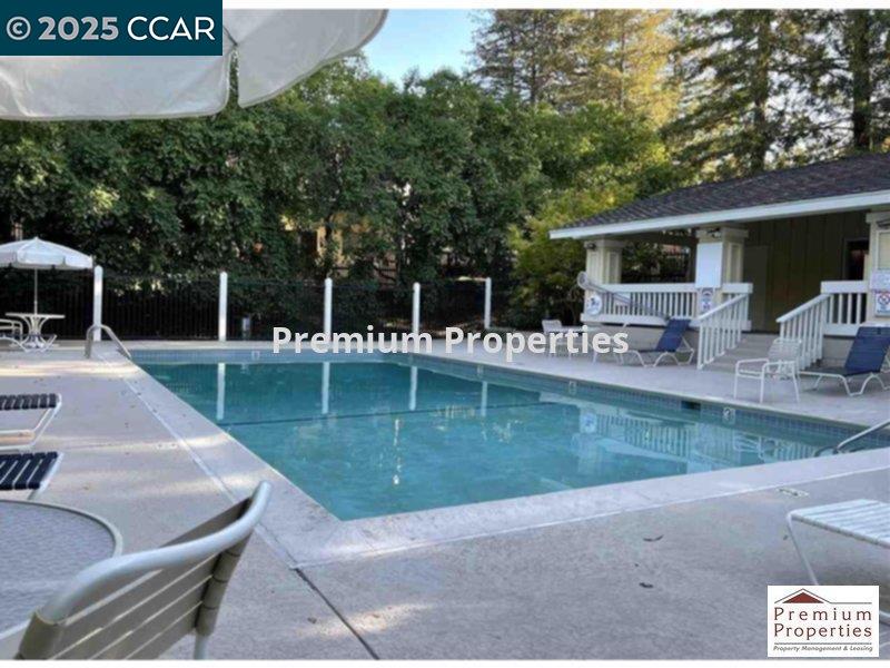 Detail Gallery Image 20 of 20 For 1557 Siskiyou Dr, Walnut Creek,  CA 94598 - 4 Beds | 2/1 Baths