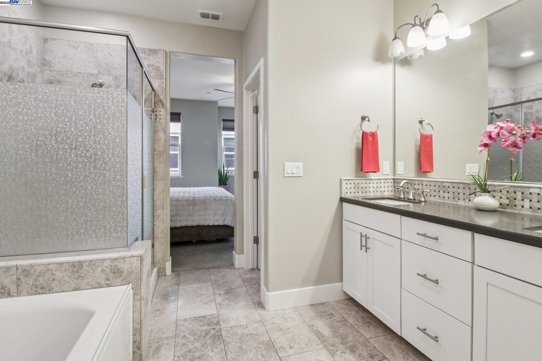 Detail Gallery Image 19 of 41 For 3130 Aran Way, Dublin,  CA 94568 - 3 Beds | 3/1 Baths