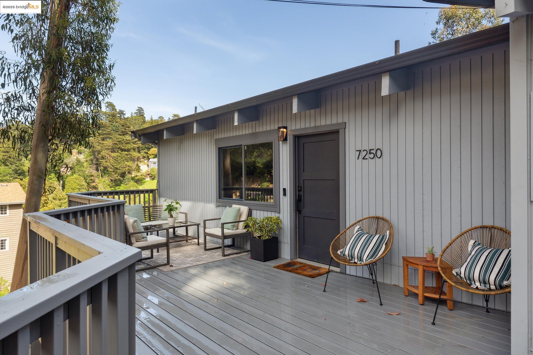 Front Image Thumbnail for EB41114365