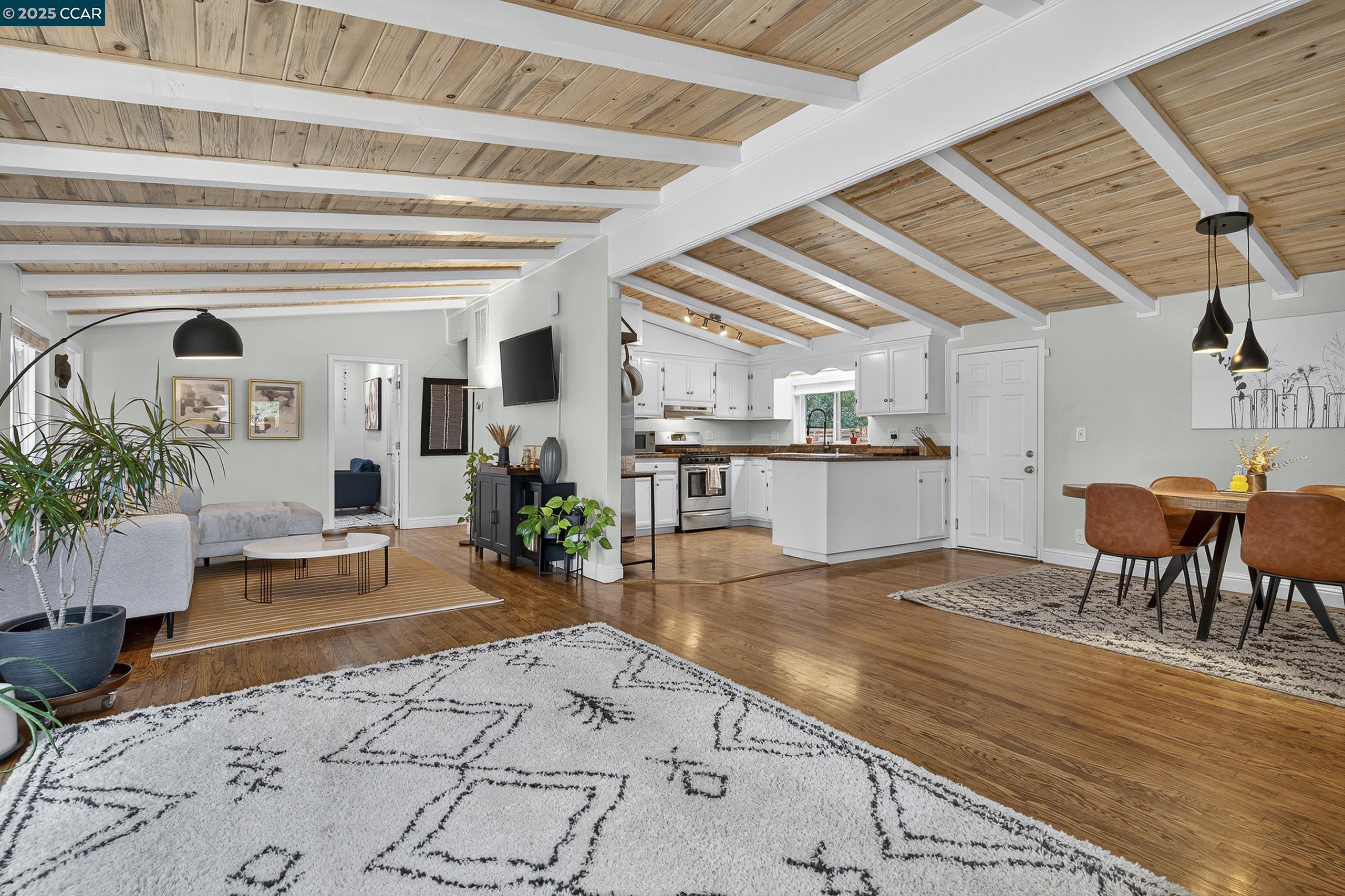 Front Image Thumbnail for CC41114366