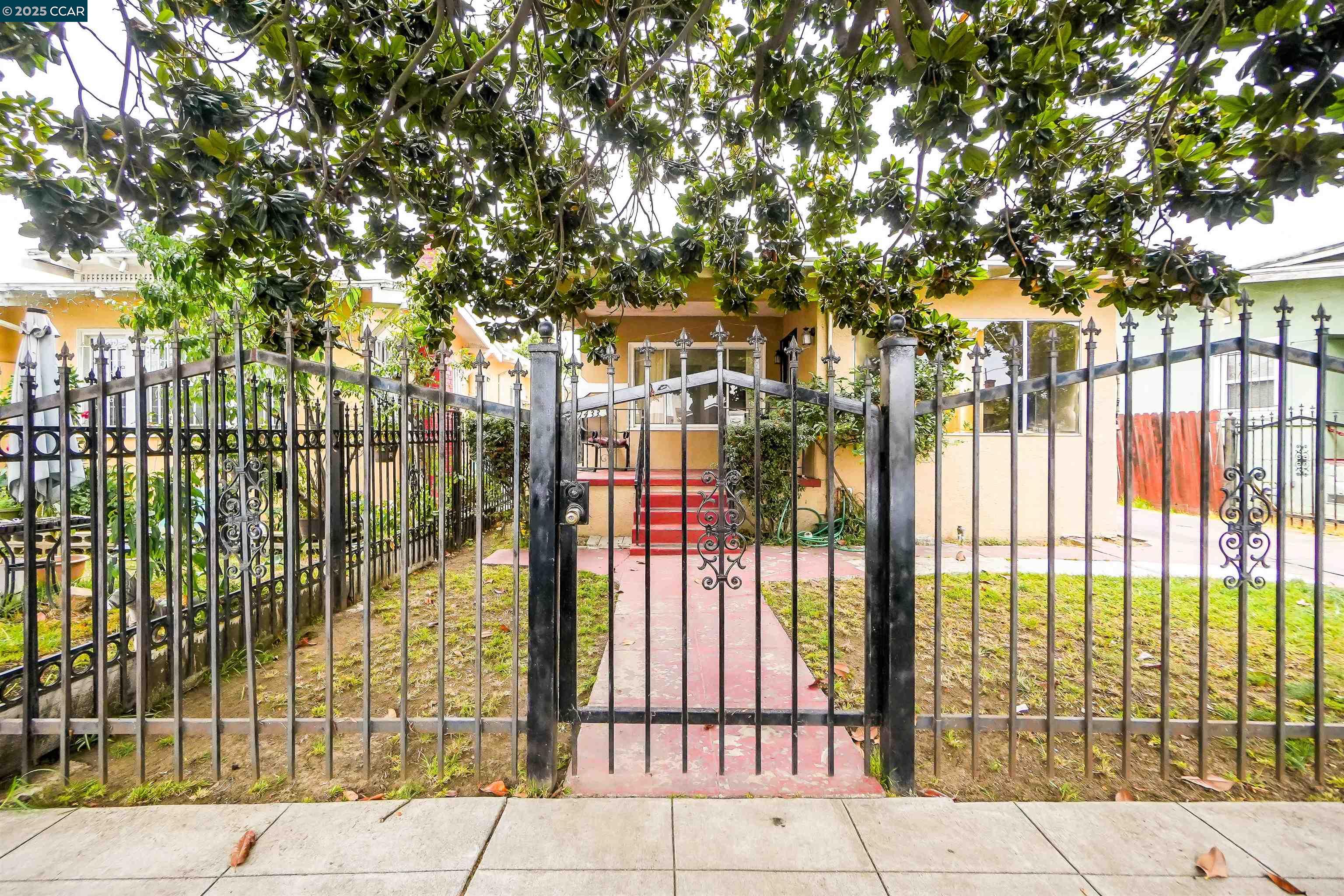 Detail Gallery Image 37 of 38 For 1433 87th Ave, Oakland,  CA 94621 - 3 Beds | 1 Baths