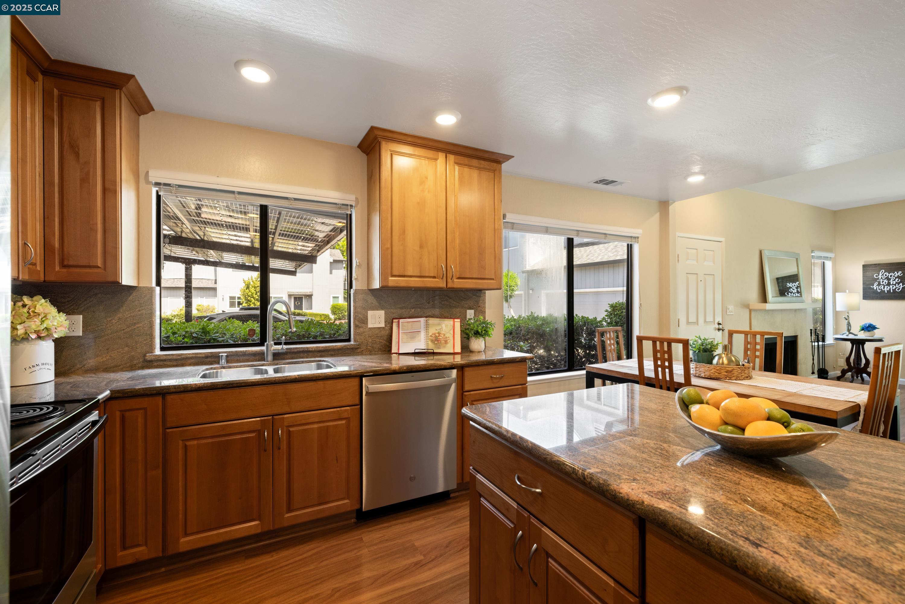 Front Image Thumbnail for CC41114369