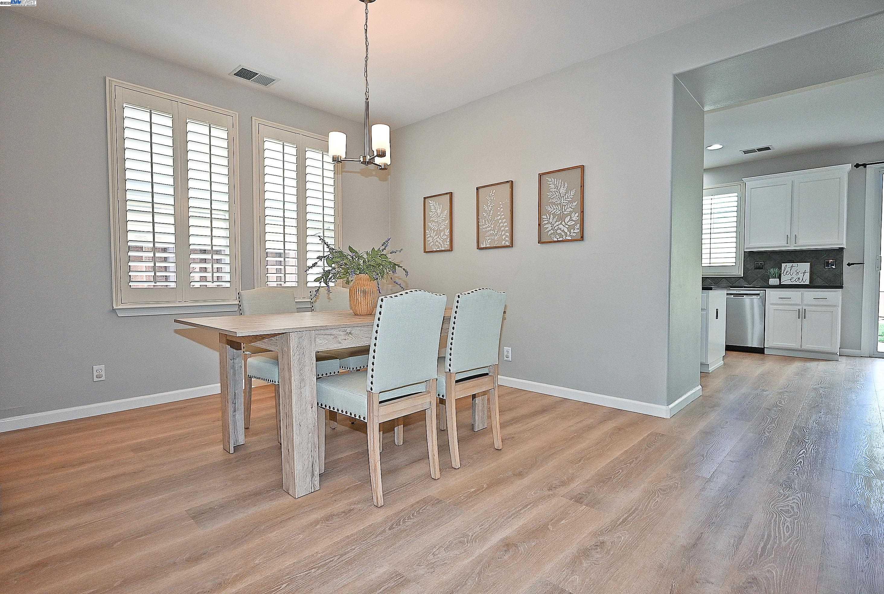 Detail Gallery Image 13 of 49 For 1628 Banbury Dr, San Ramon,  CA 94582 - 4 Beds | 3 Baths